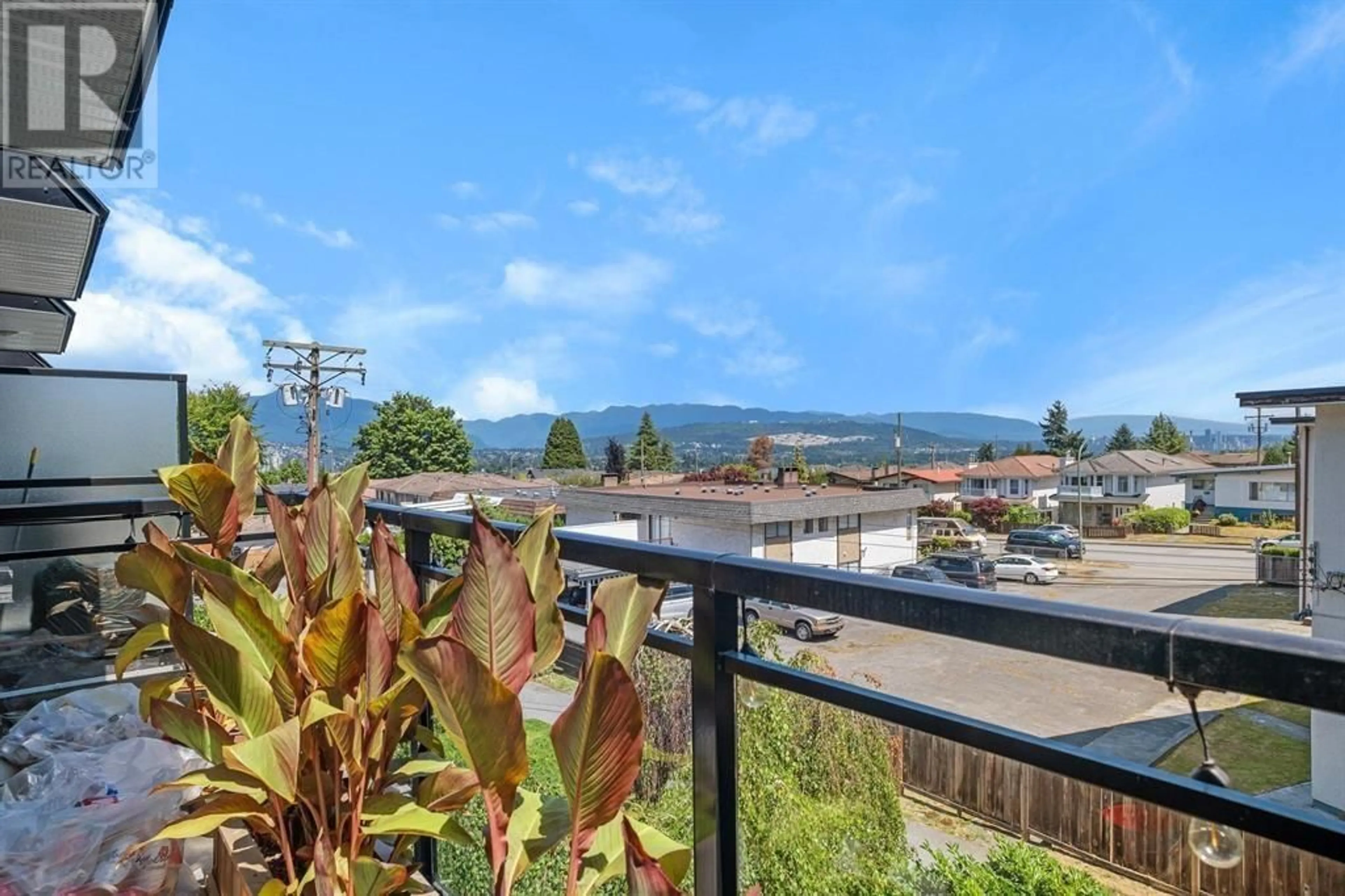 Patio, mountain view for 205 - 4625 GRANGE STREET, Burnaby British Columbia V5H1R1