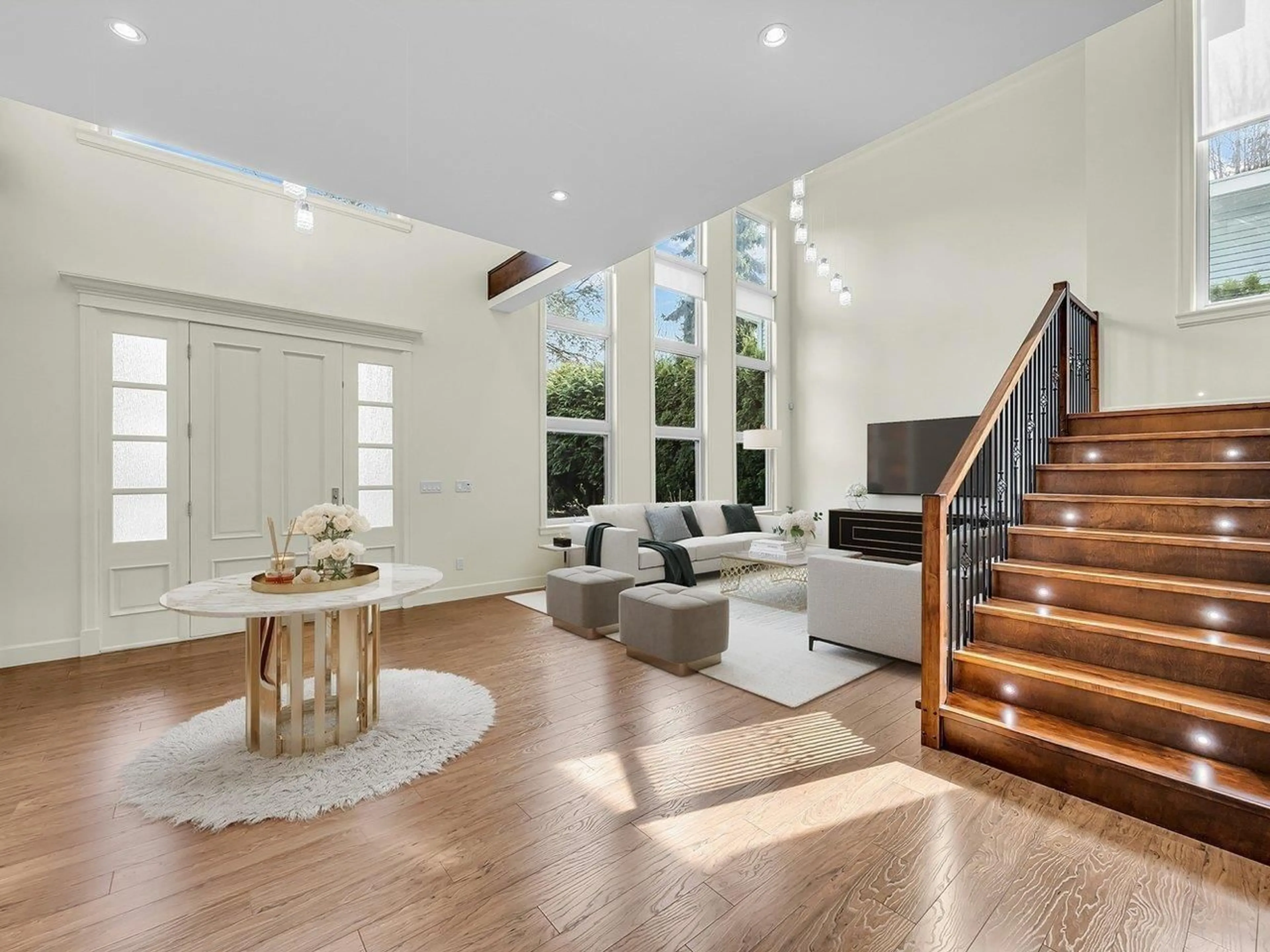 Indoor entryway for 2083 126, Surrey British Columbia V4A7E1