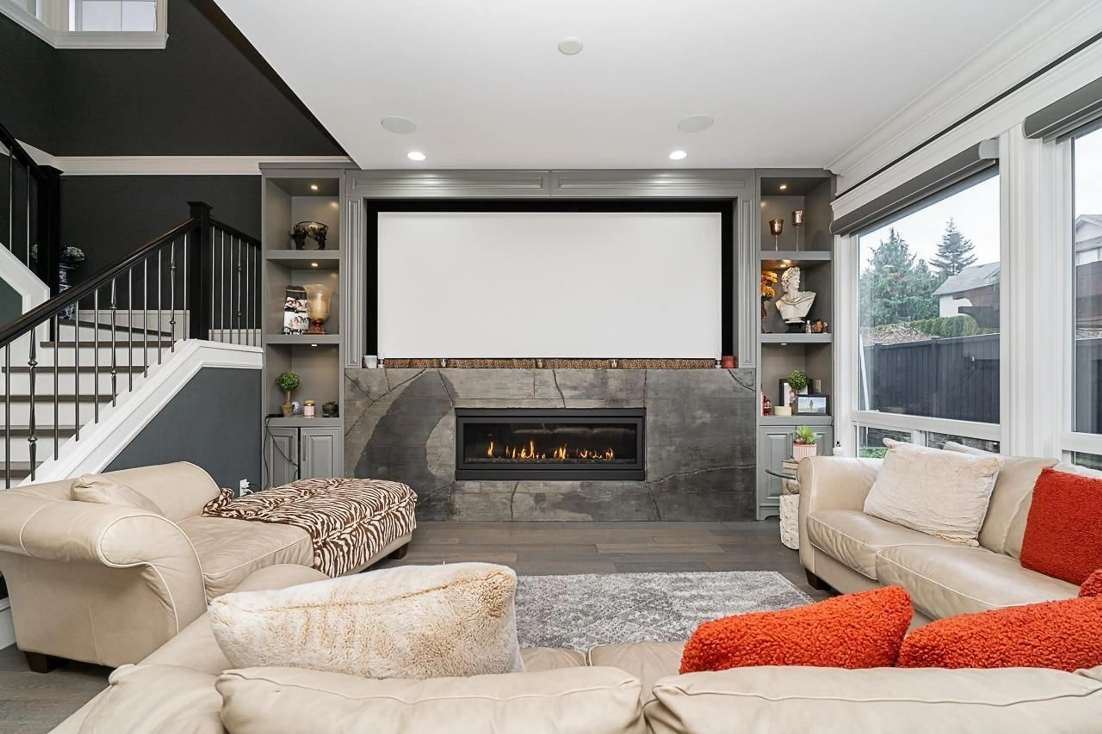 Home theater for 19625 68A, Langley British Columbia V2Y3H2