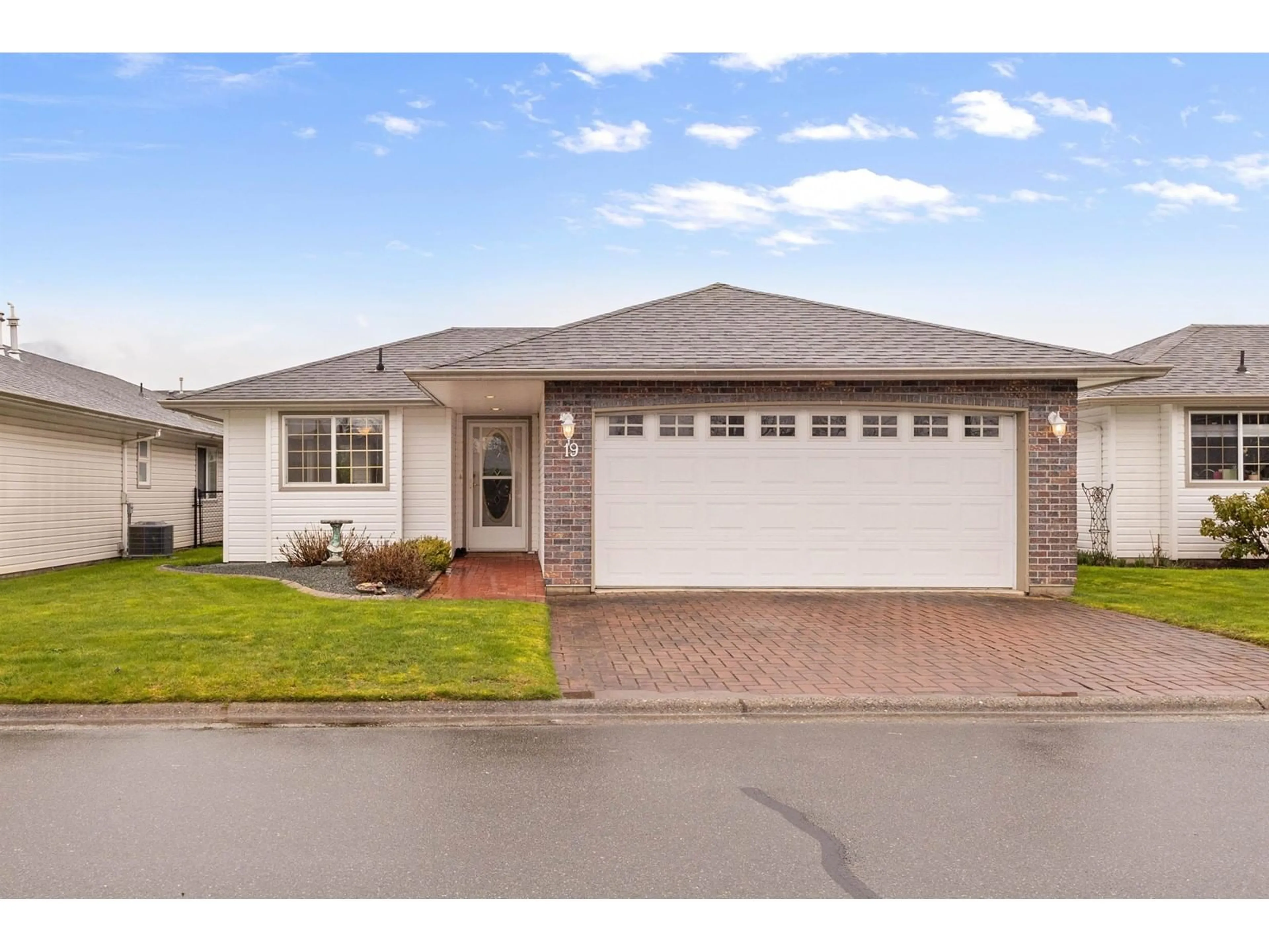 Home with vinyl exterior material, street for 19 - 7600 CHILLIWACK RIVER ROAD, Chilliwack British Columbia V2R3Z6