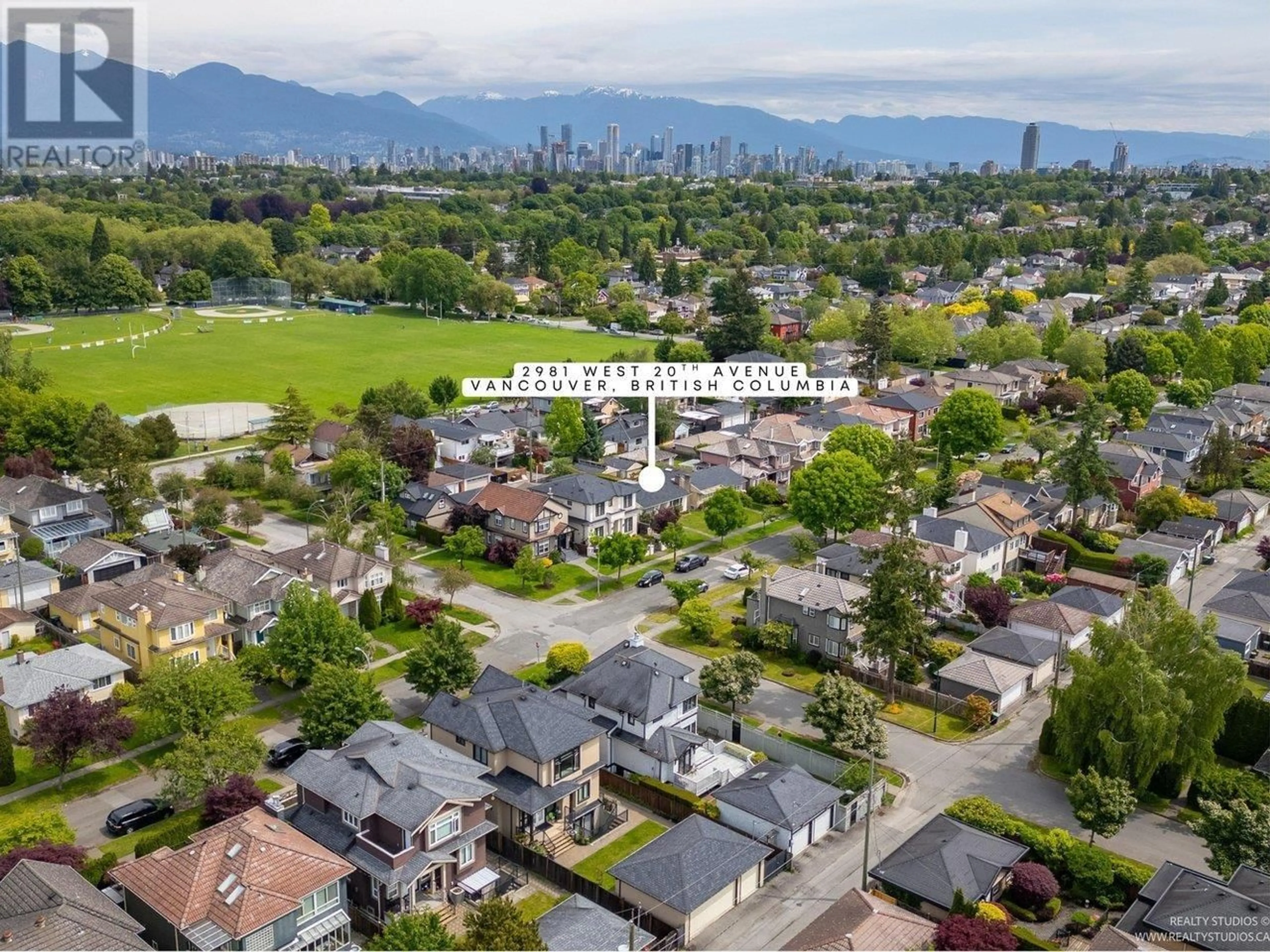 A pic from outside/outdoor area/front of a property/back of a property/a pic from drone, mountain view for 2981 20TH AVENUE, Vancouver British Columbia V6L1H6