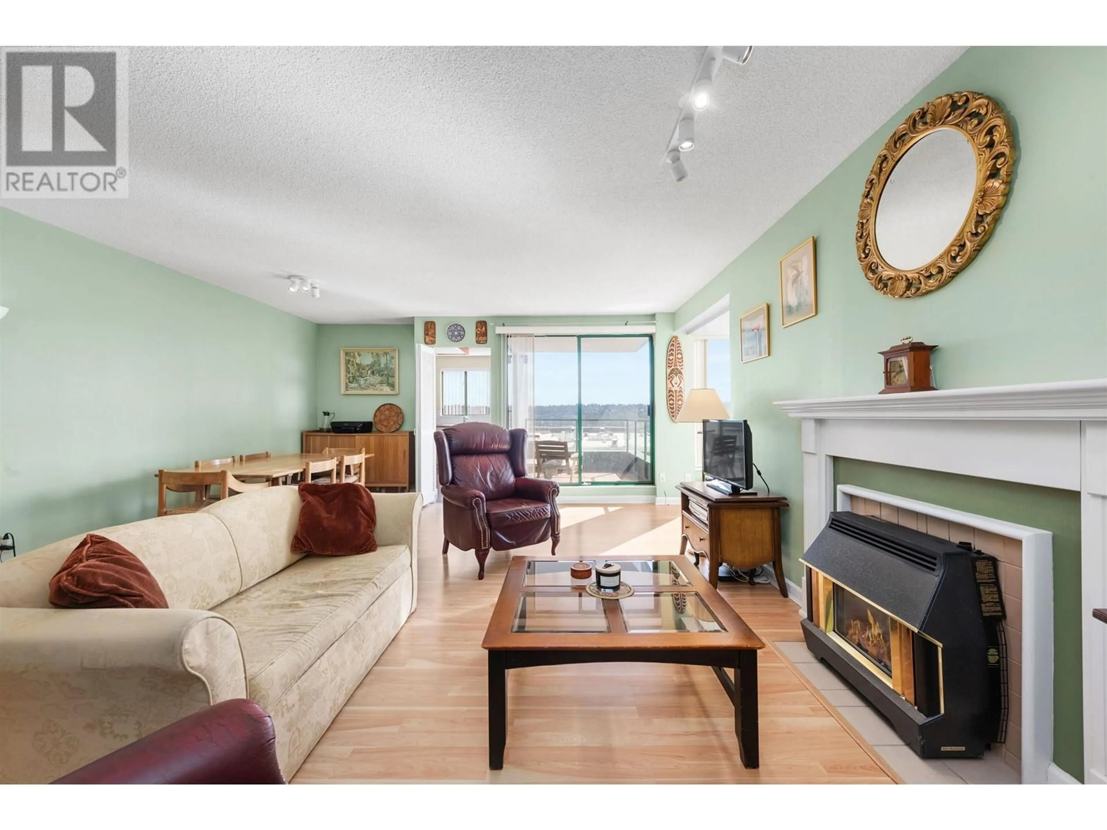 Living room with furniture, unknown for 202 - 410 CARNARVON STREET, New Westminster British Columbia V3L5N9