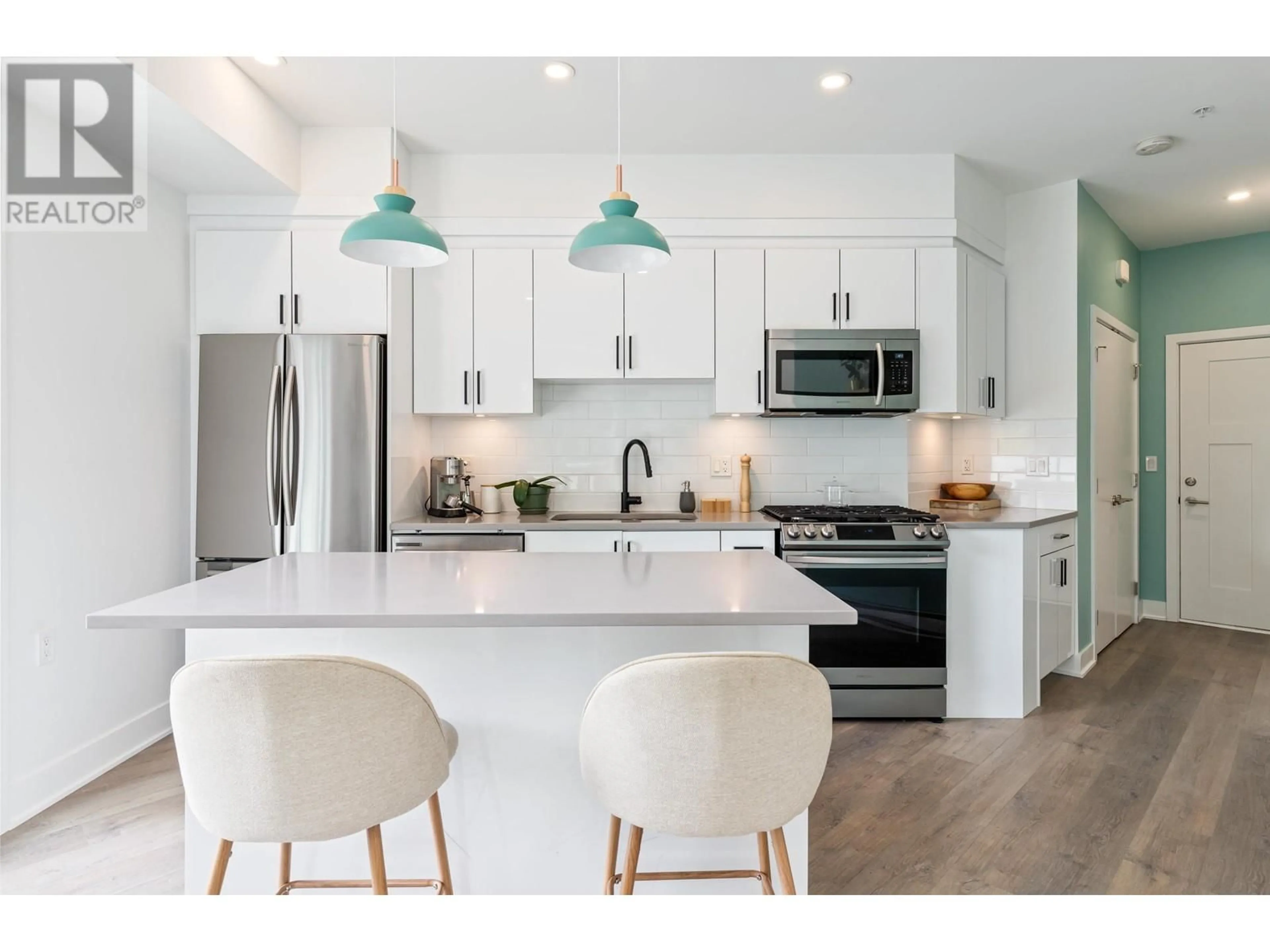 Open concept kitchen, unknown for 206 - 37842 THIRD AVENUE, Squamish British Columbia V8B1B9