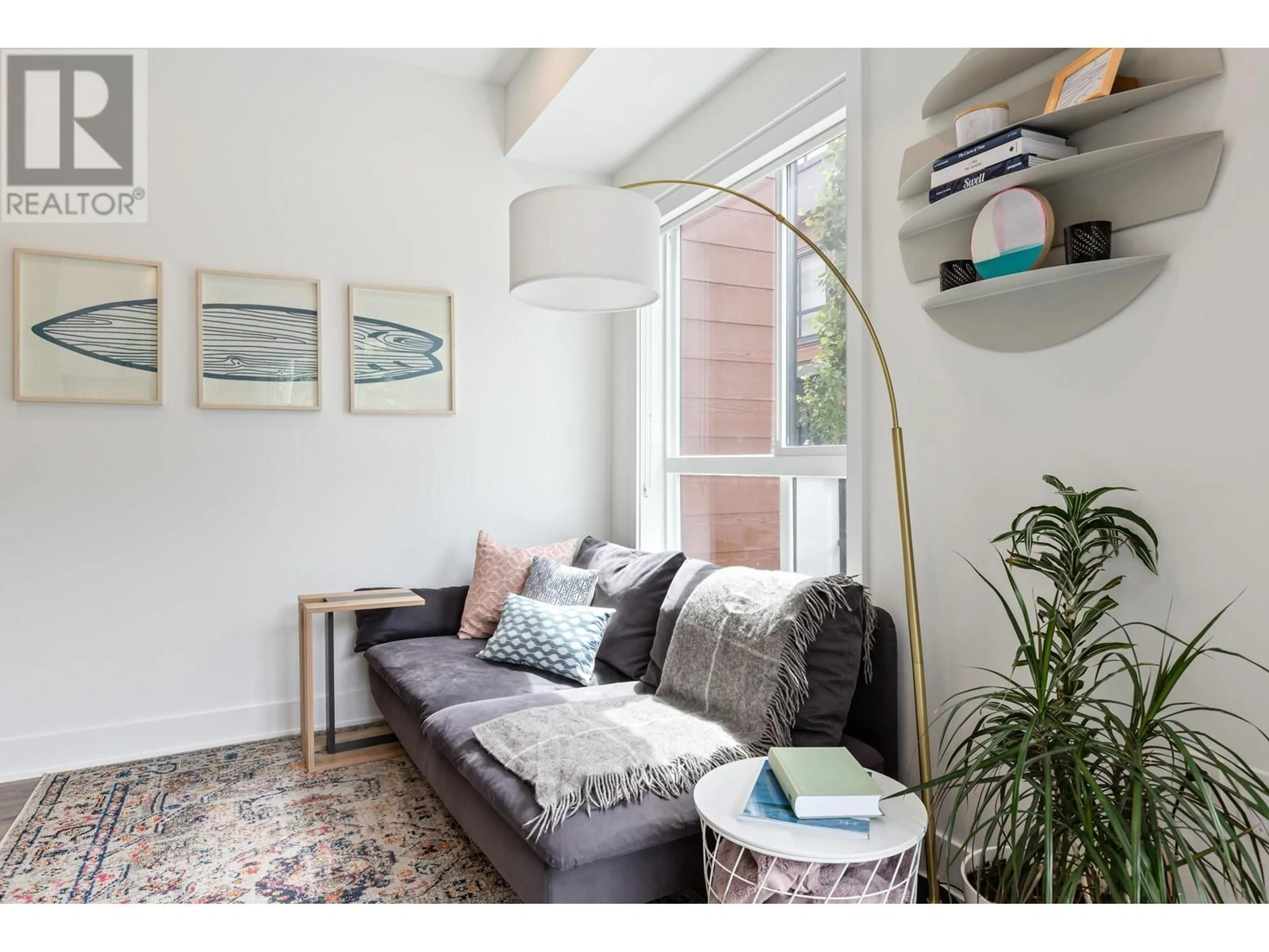 Living room with furniture, unknown for 206 - 37842 THIRD AVENUE, Squamish British Columbia V8B1B9