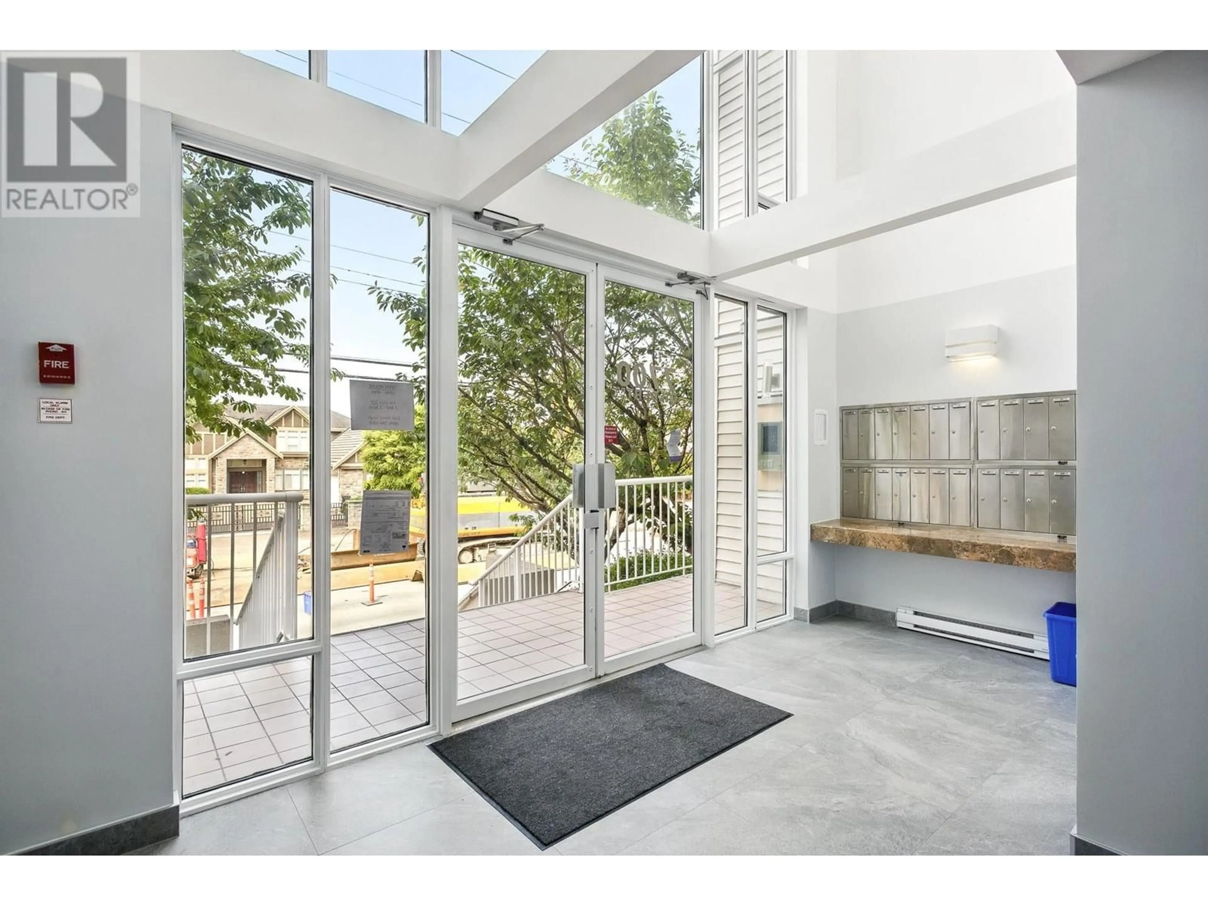 Indoor foyer for 303 - 7700 GILBERT ROAD, Richmond British Columbia V7C3W2