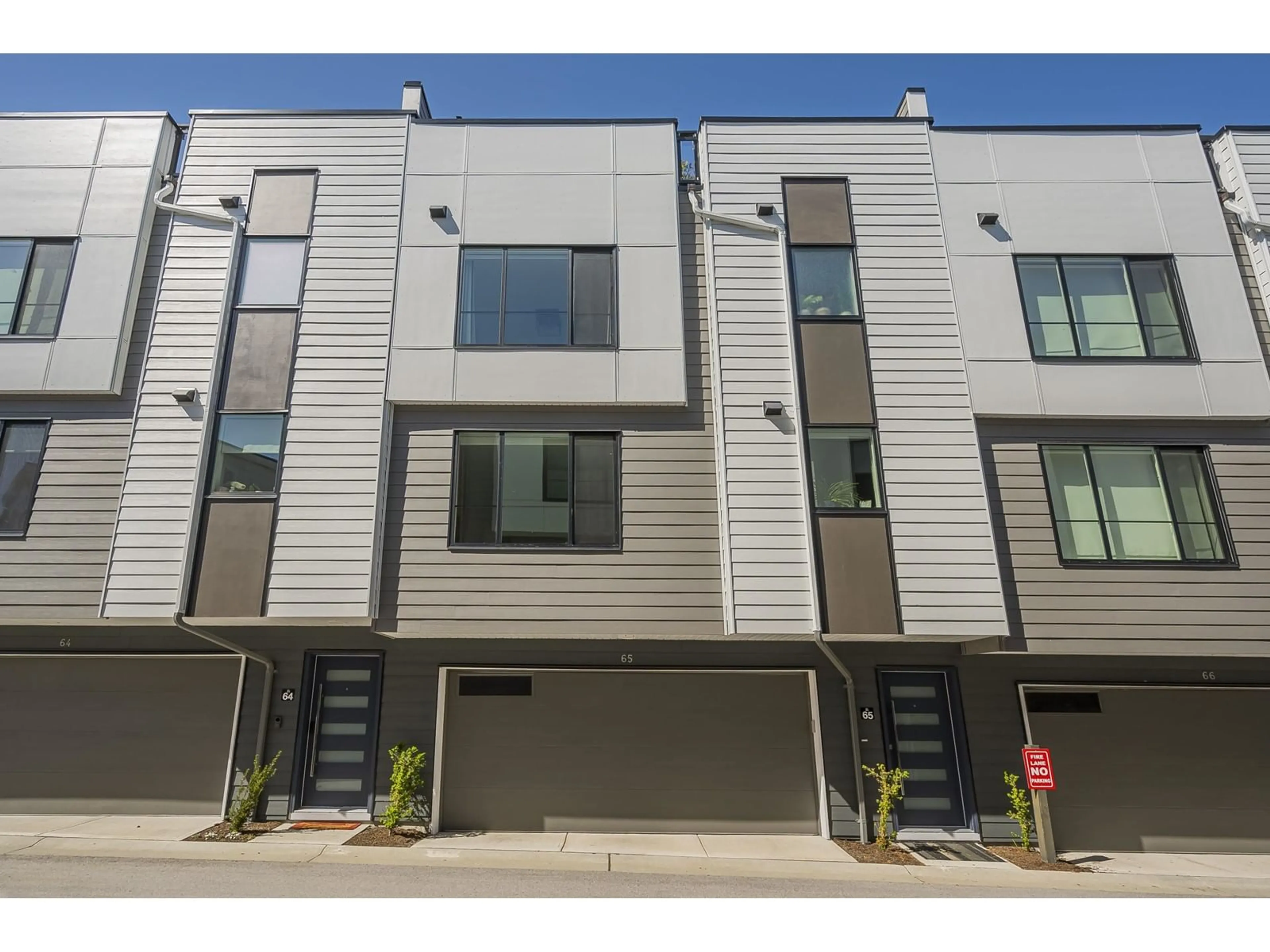 Home with vinyl exterior material, street for 65 - 1639 162, Surrey British Columbia V4A4Y1