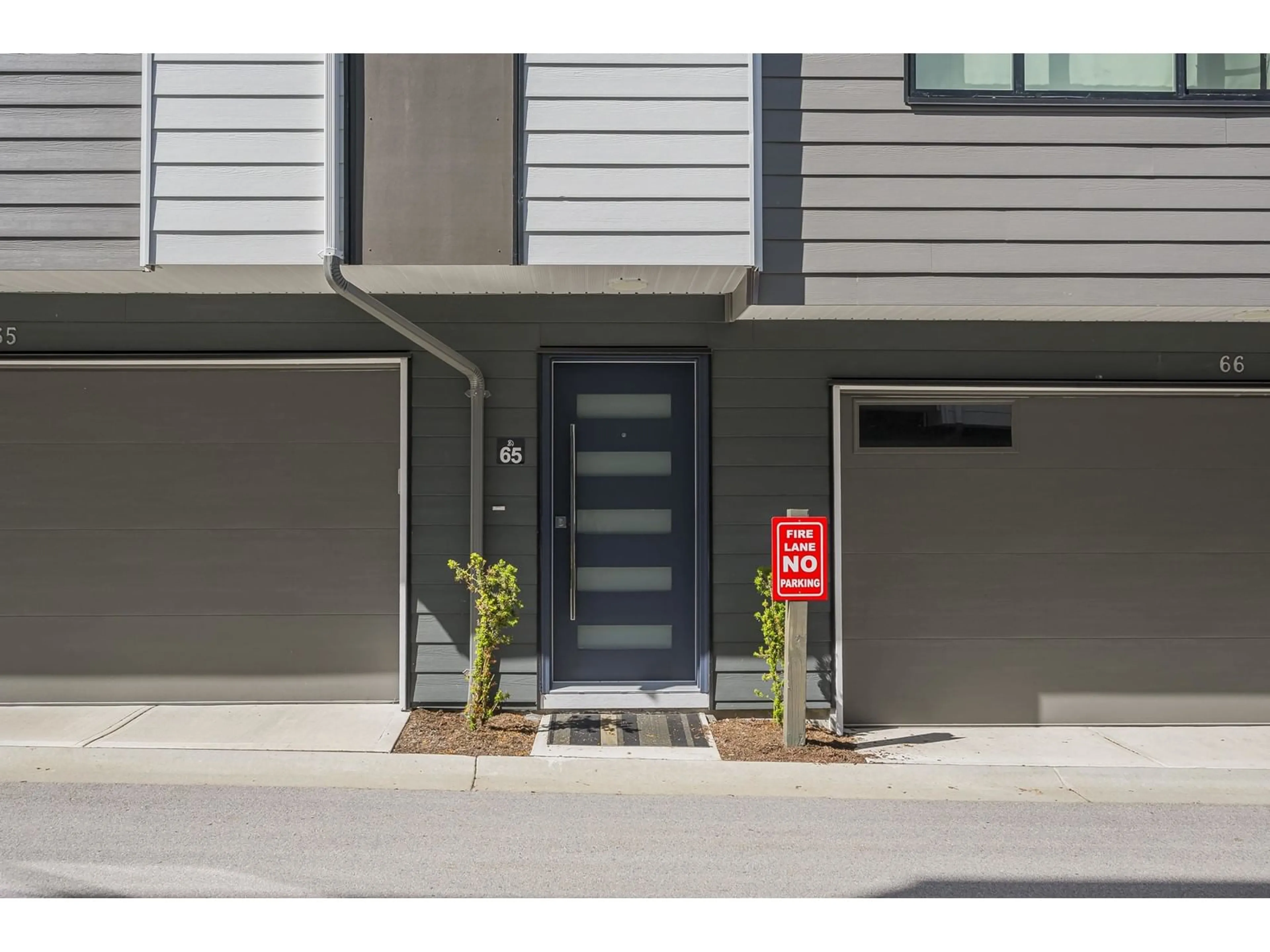 Unknown for 65 - 1639 162, Surrey British Columbia V4A4Y1