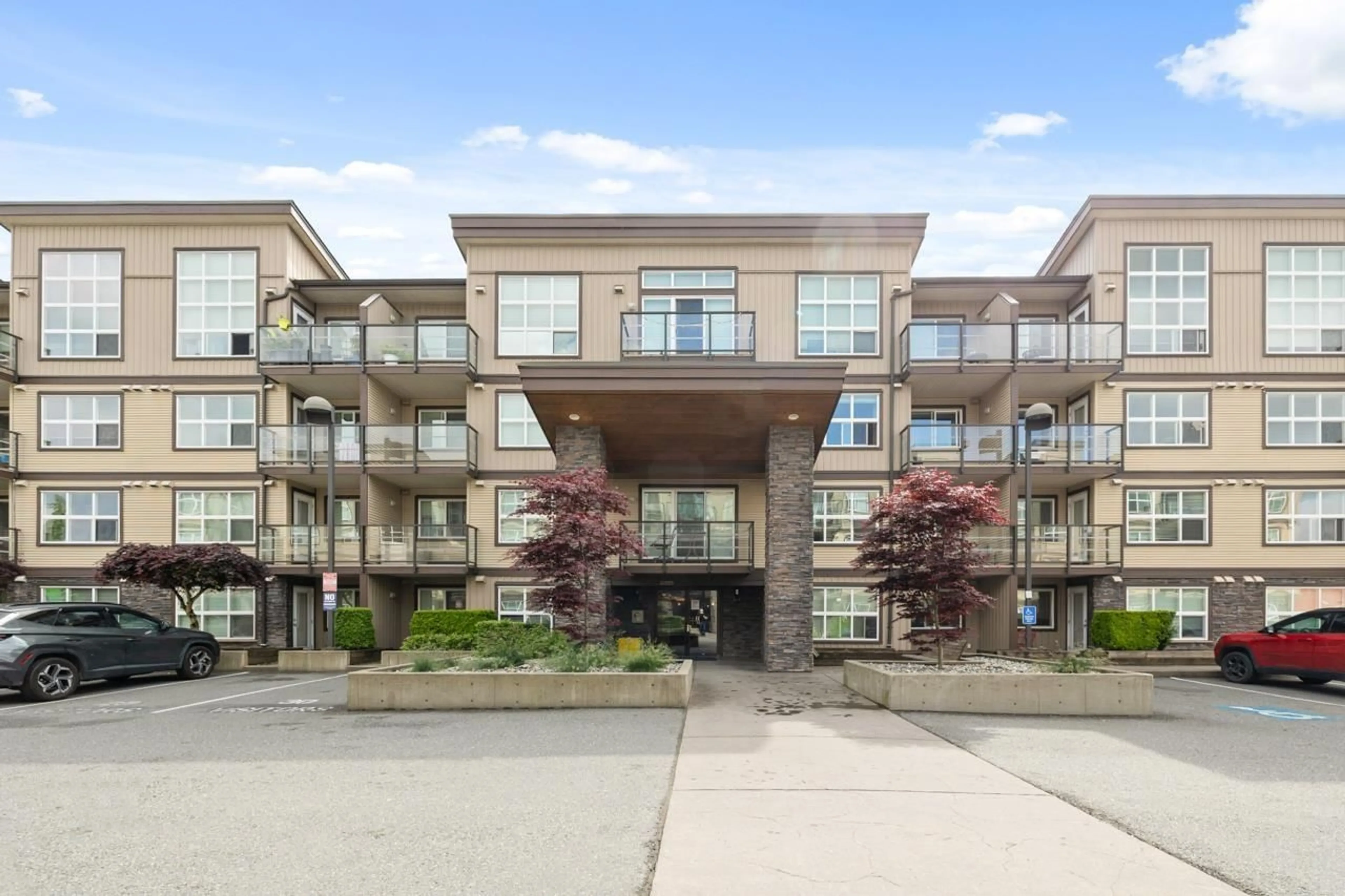 Patio, unknown for 423 - 30525 CARDINAL, Abbotsford British Columbia V2T0A8
