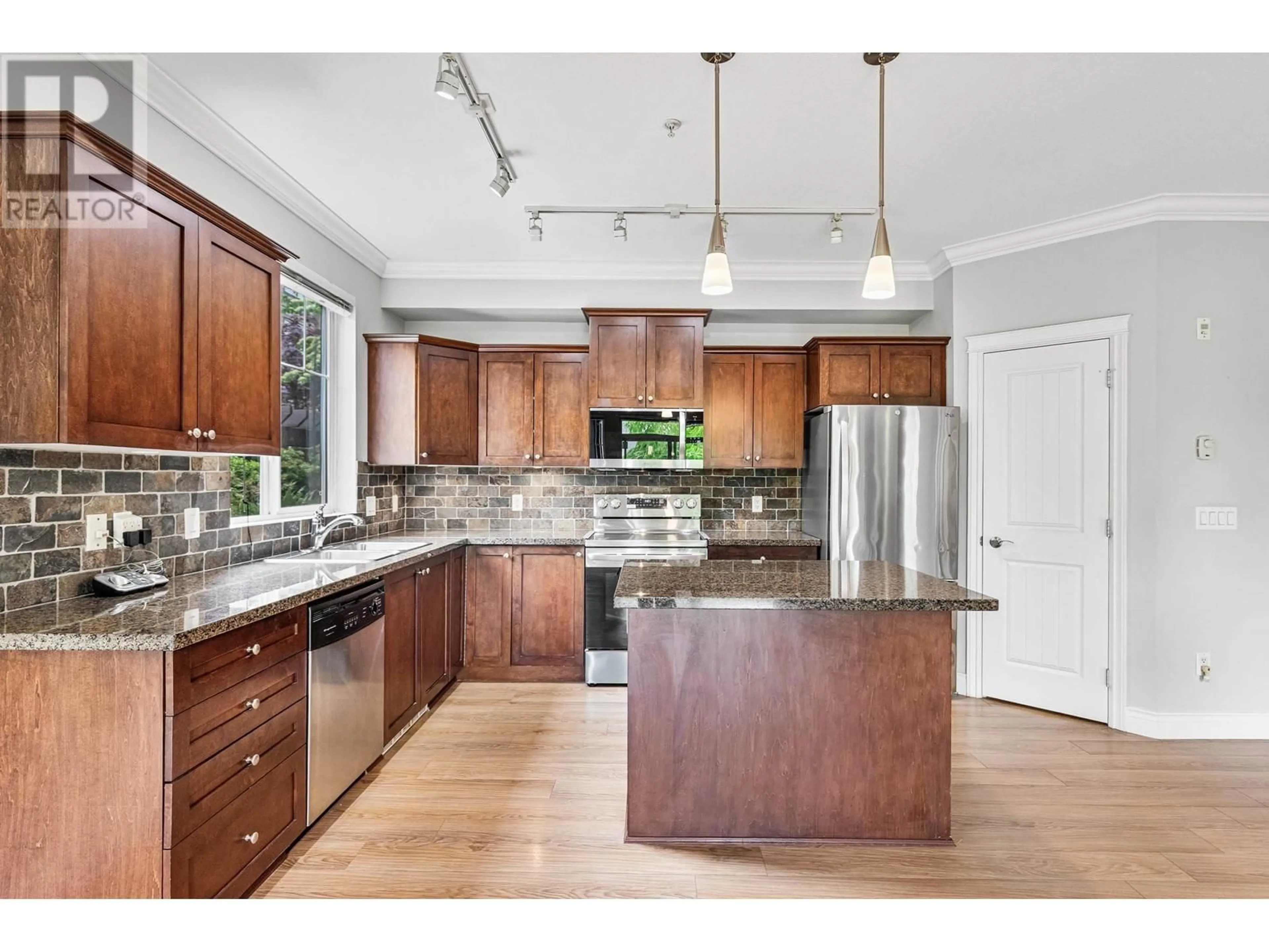 Open concept kitchen, unknown for 126 - 12258 224 STREET, Maple Ridge British Columbia V2X8Y7