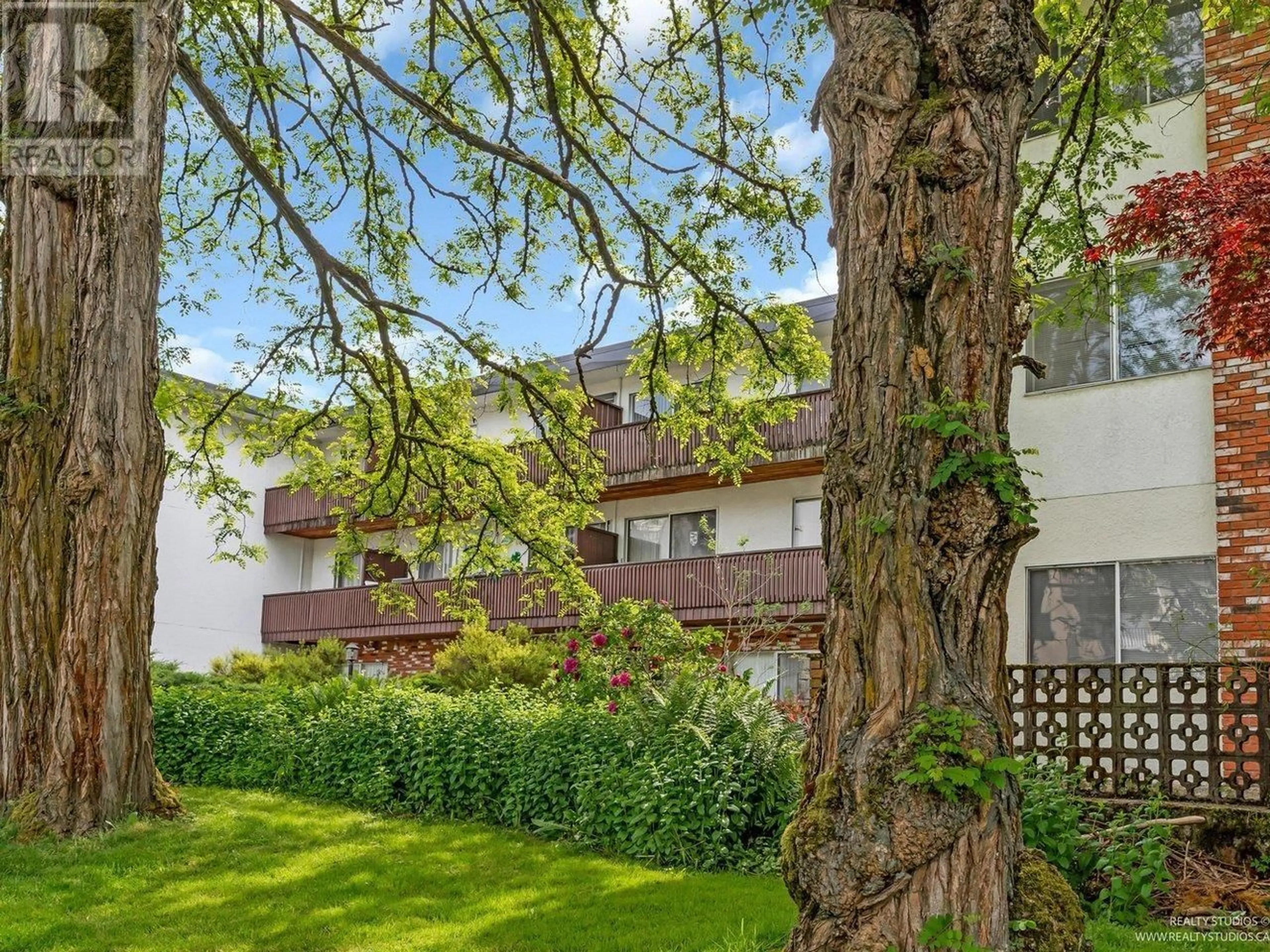 Unknown for 203 - 910 FIFTH AVENUE, New Westminster British Columbia V3M1Y2