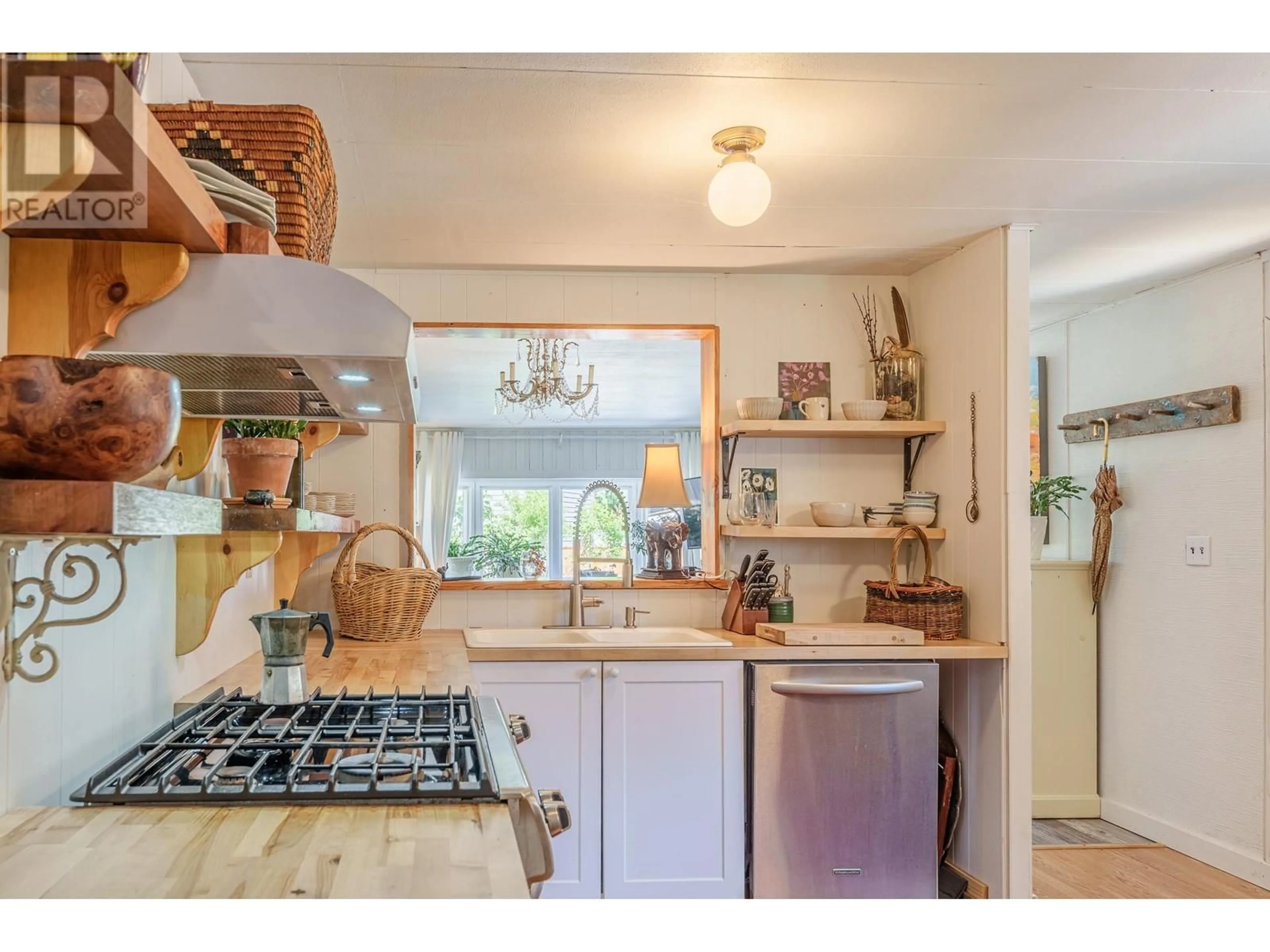 Unknown for 9 - 4514 SUNSHINE COAST HIGHWAY, Sechelt British Columbia V7Z0G9