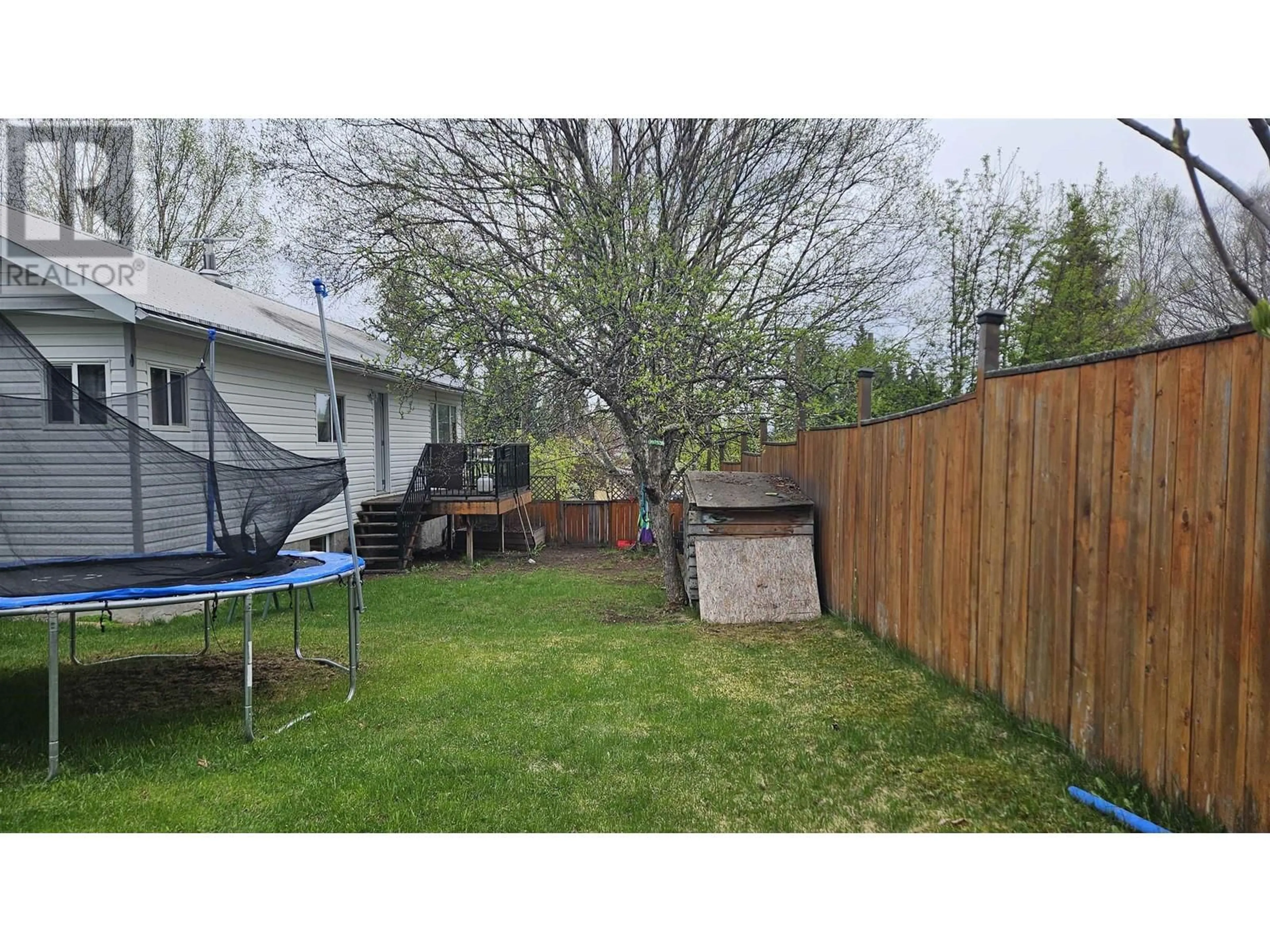 Patio, unknown for 2274 BALL PLACE, Prince George British Columbia V2K3C6