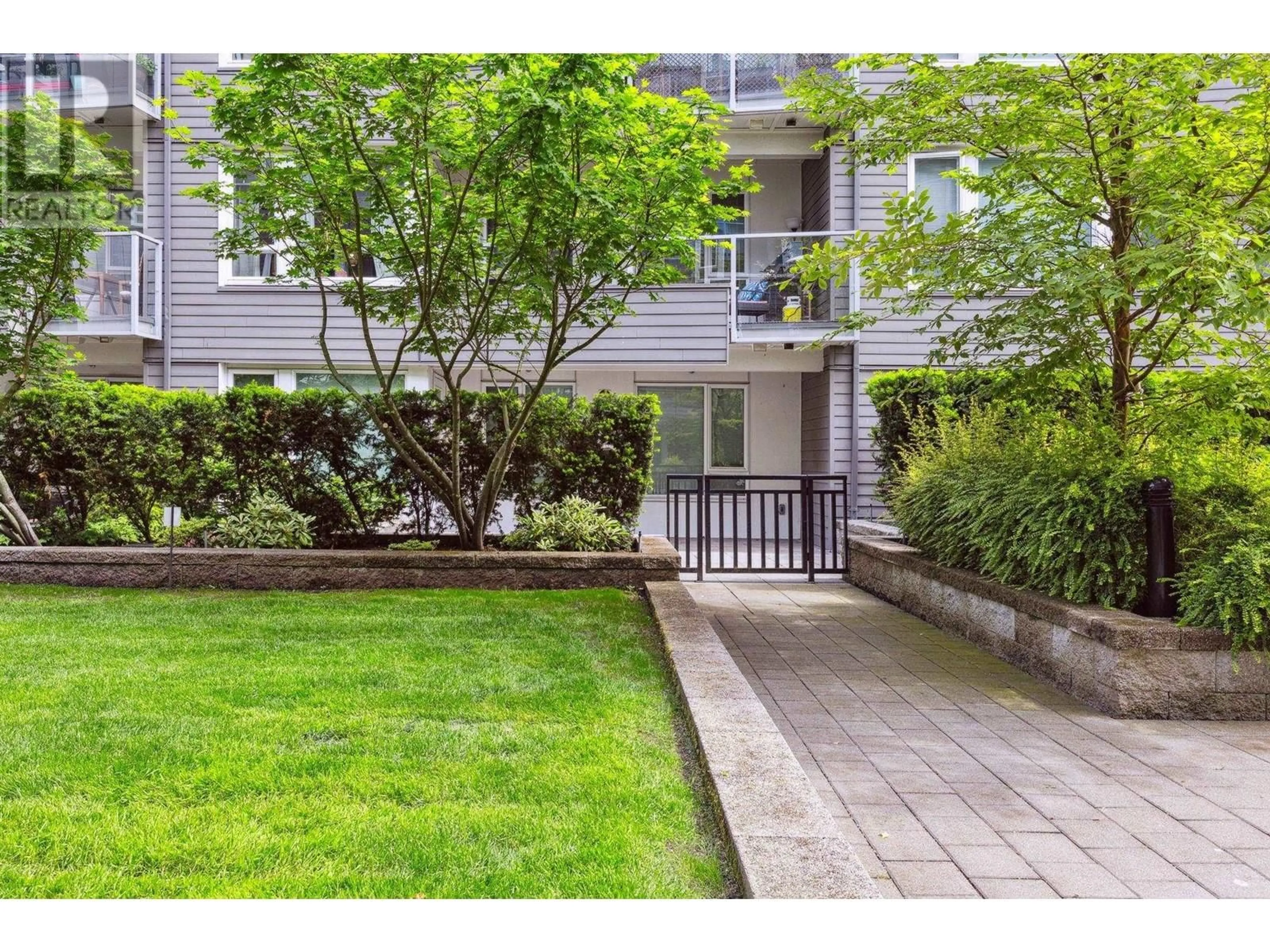 Patio, street for 111 - 255 1ST STREET, North Vancouver British Columbia V7M3G8