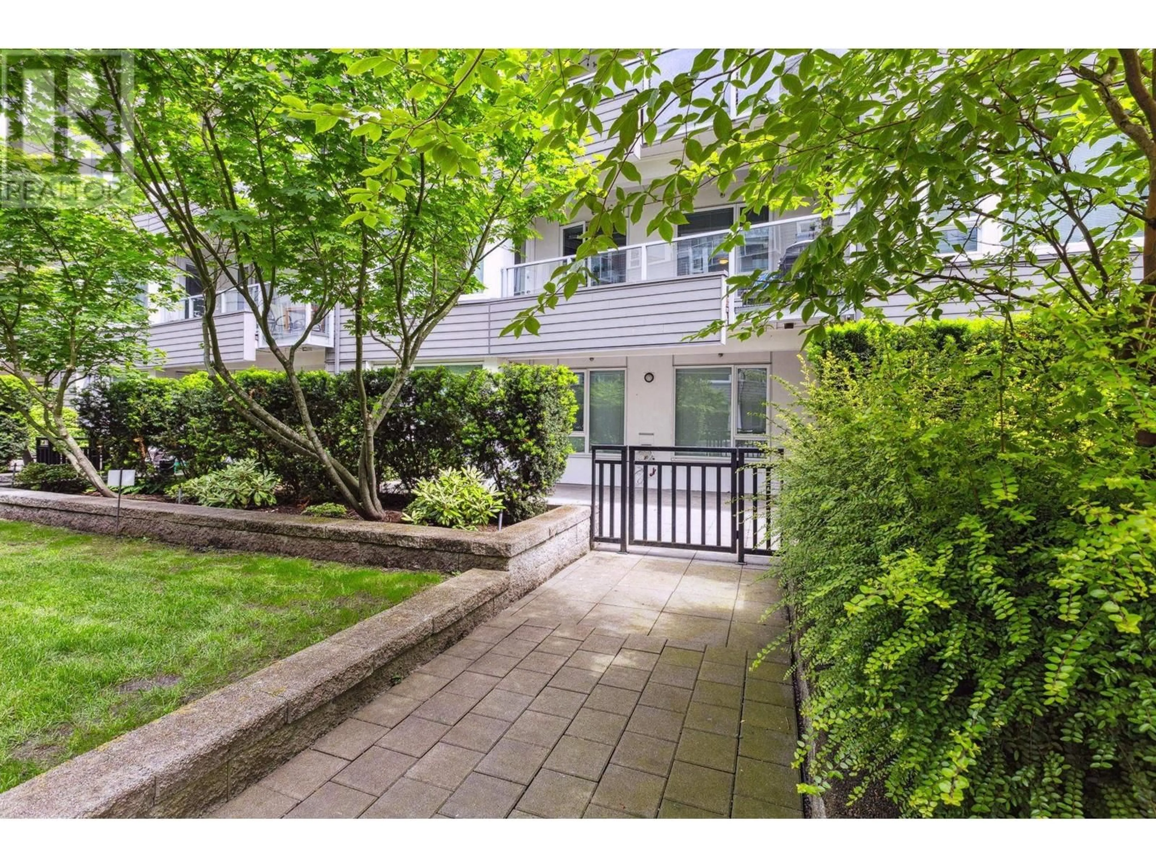 Patio, street for 111 - 255 1ST STREET, North Vancouver British Columbia V7M3G8