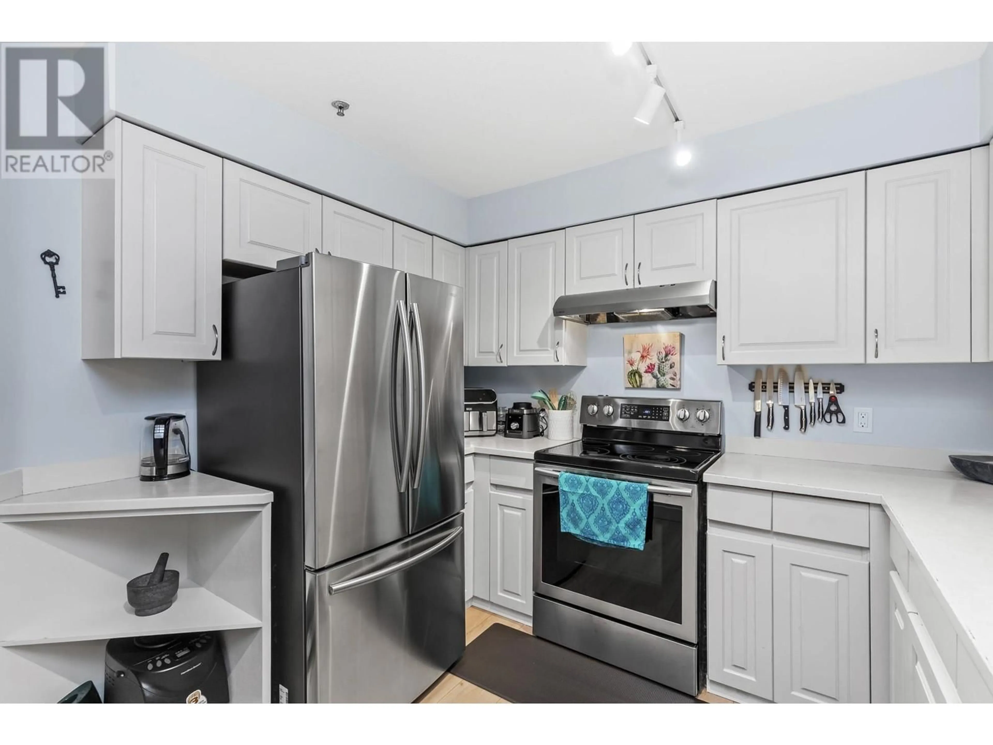 Standard kitchen, unknown for 106 - 1955 SUFFOLK AVENUE, Port Coquitlam British Columbia V3B1H3