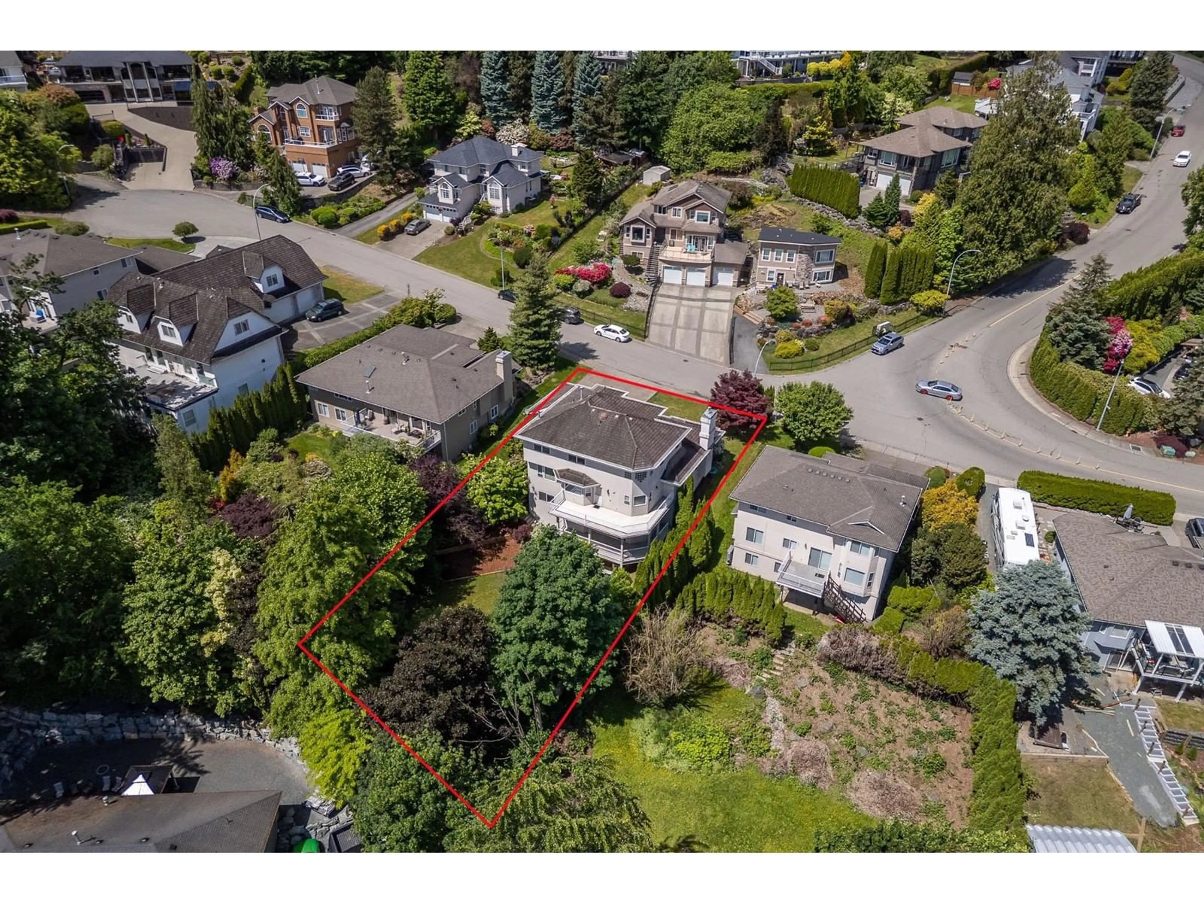 A pic from outside/outdoor area/front of a property/back of a property/a pic from drone, street for 8678 SUNBURST PLACE, Chilliwack British Columbia V2R3J1