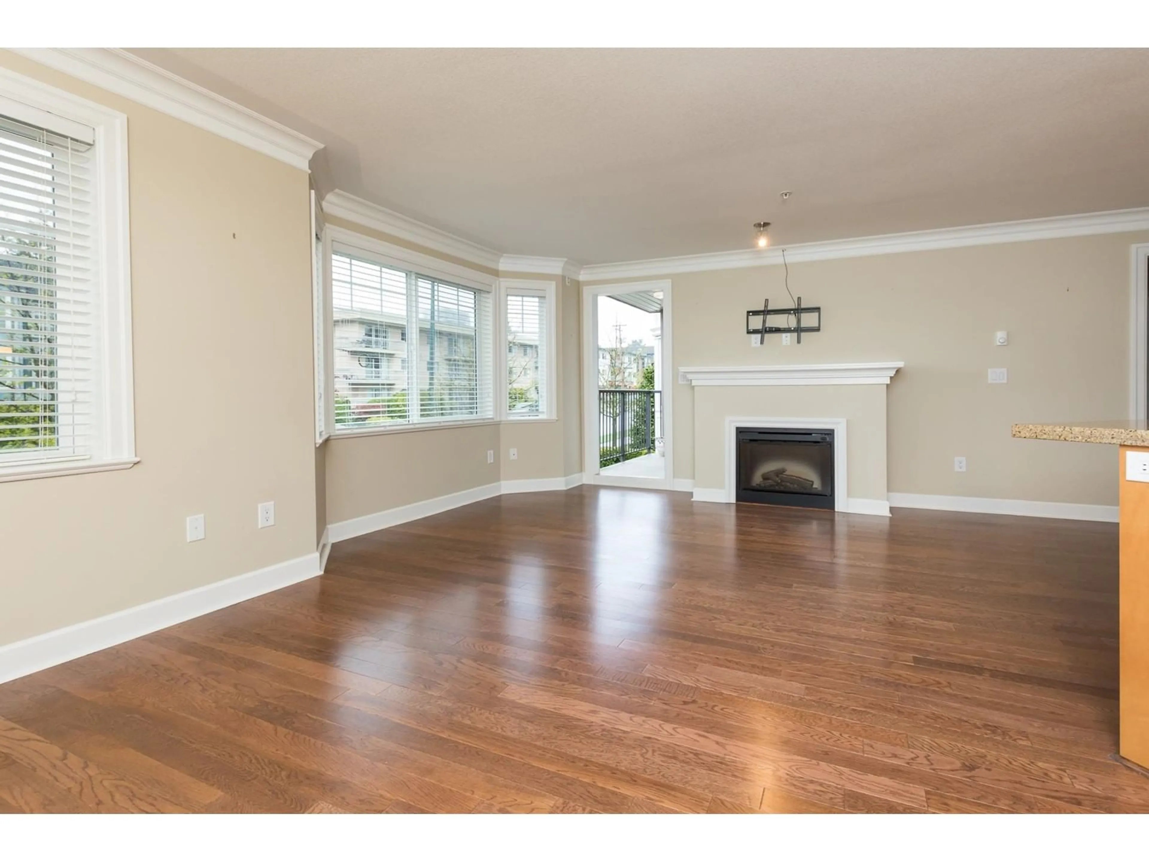 Unknown for 207 - 15357 ROPER, White Rock British Columbia V4B2G2