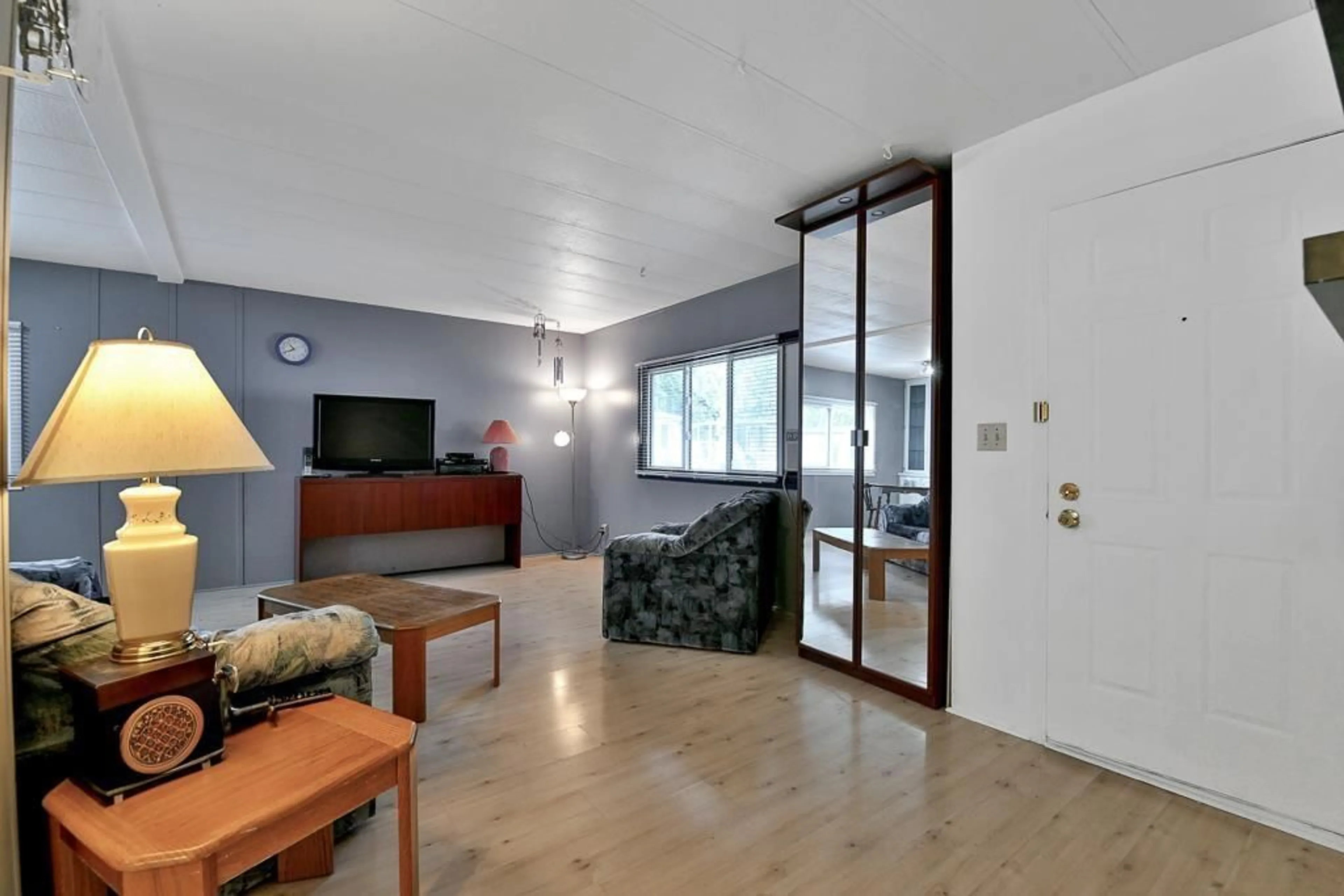 Living room with furniture, unknown for 59 - 8220 KING GEORGE, Surrey British Columbia V3W6E1