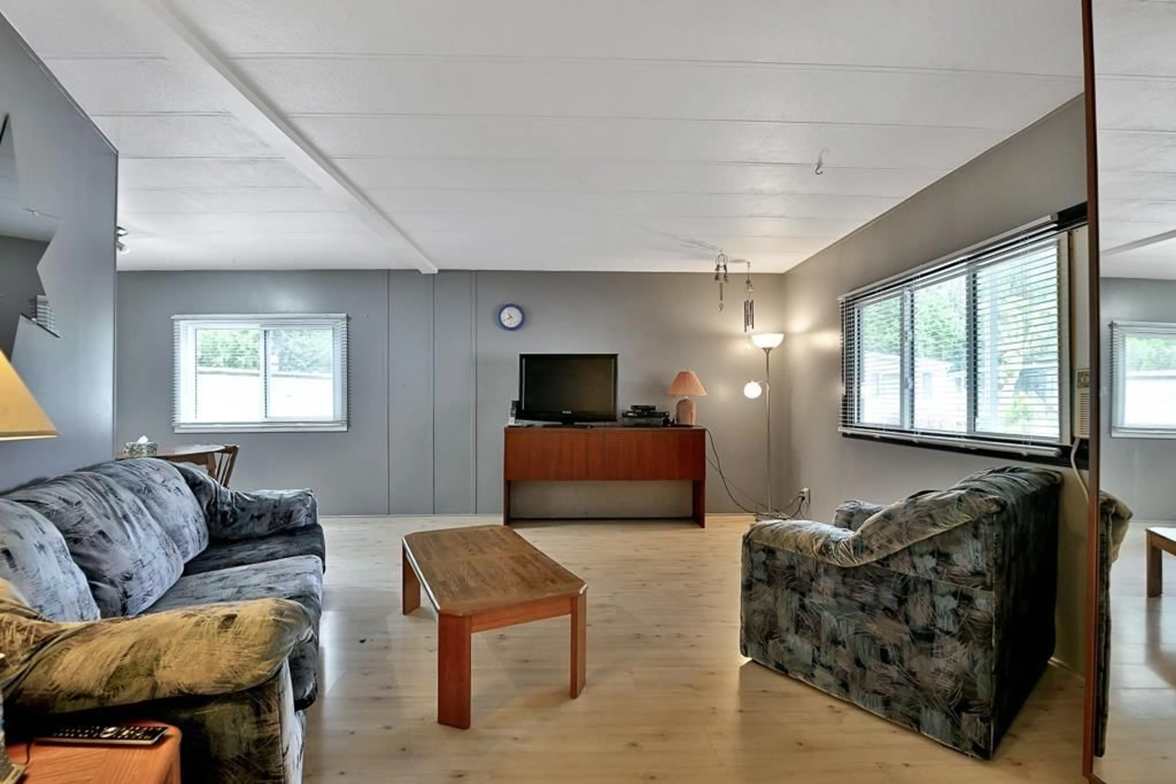 Unknown for 59 - 8220 KING GEORGE, Surrey British Columbia V3W6E1