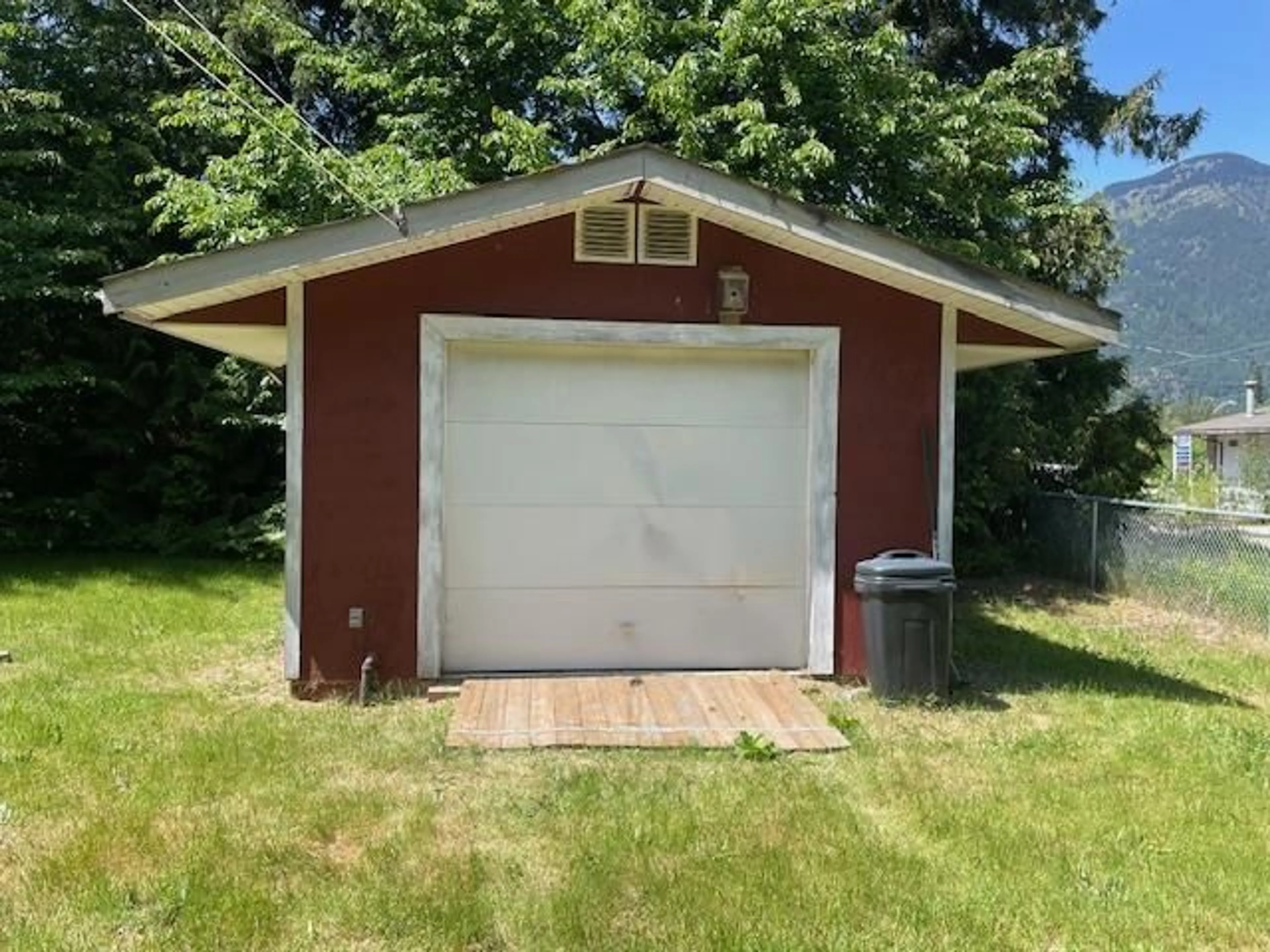 Shed for 19877 MARIE STREET, Hope British Columbia V0X1L2