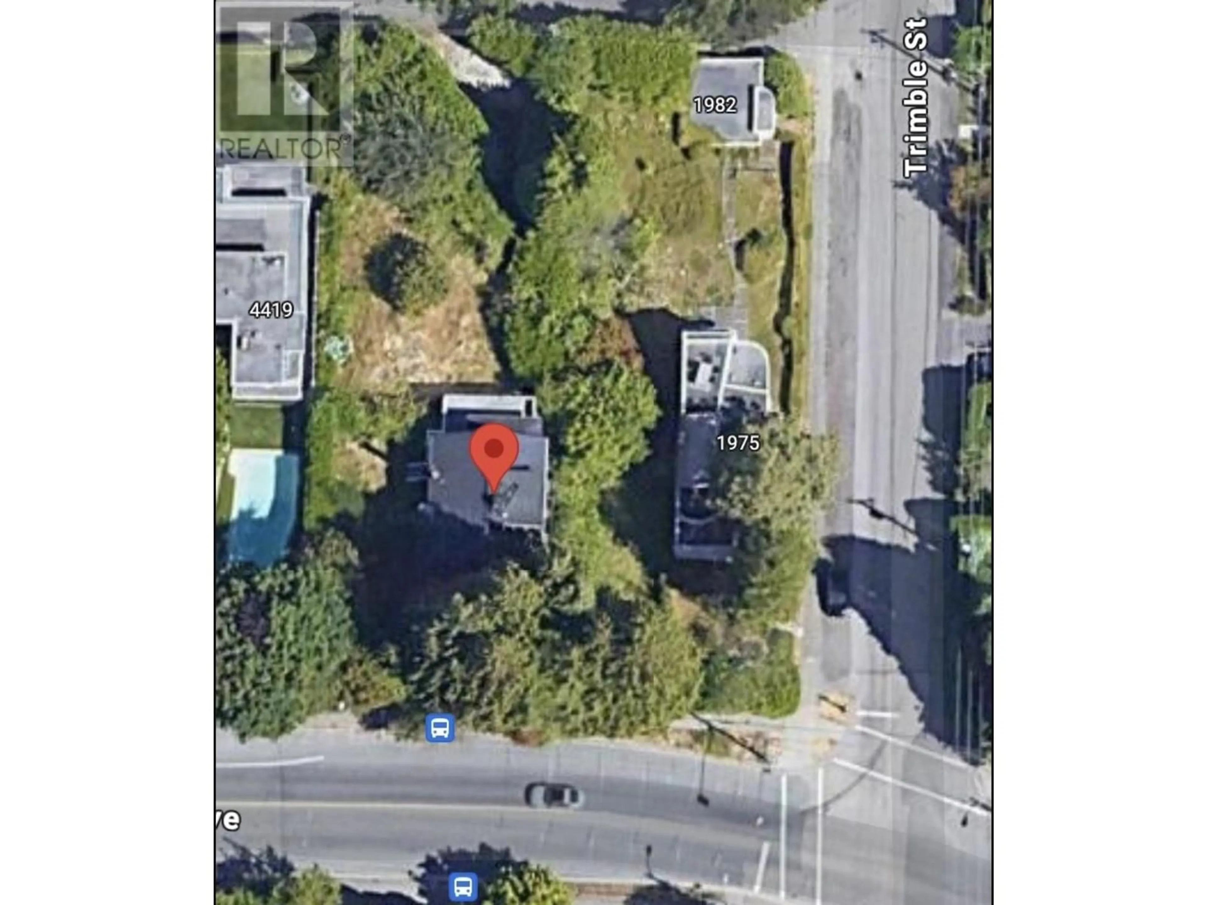 A pic from outside/outdoor area/front of a property/back of a property/a pic from drone, street for 4415 4TH AVENUE, Vancouver British Columbia V6R1P9
