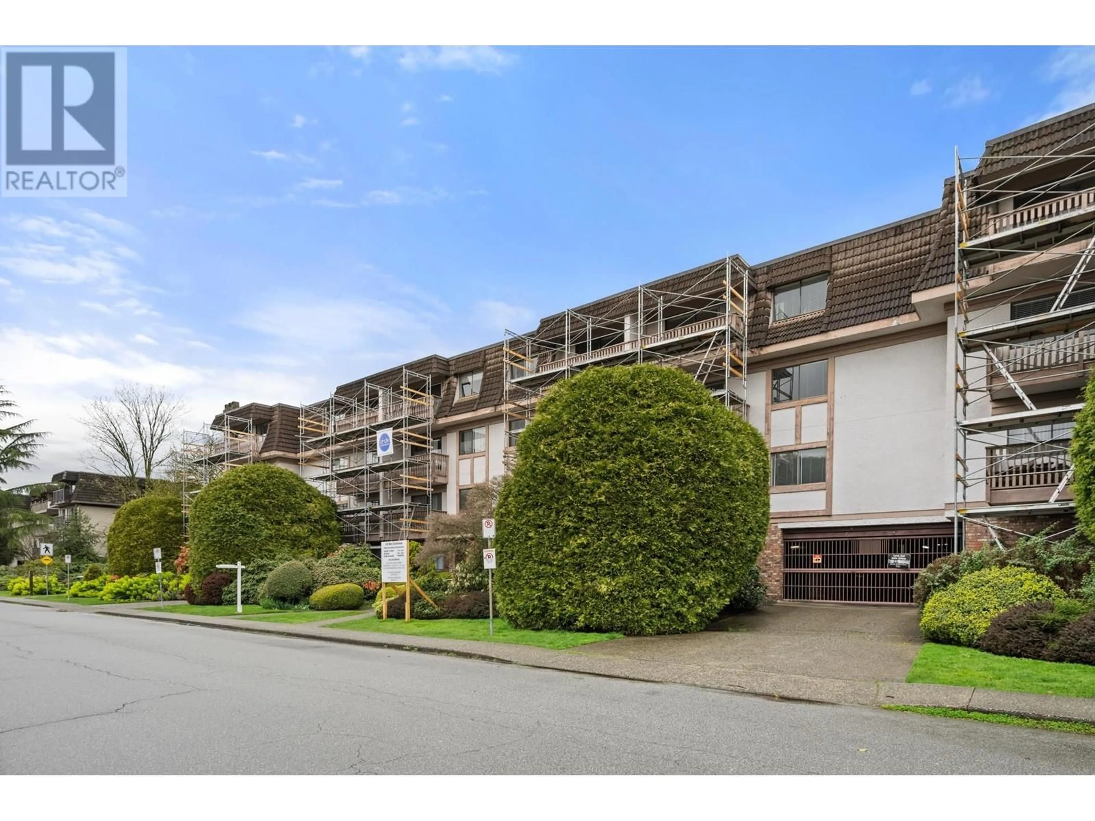 Unknown for 211 - 236 2ND STREET, North Vancouver British Columbia V7M1C6