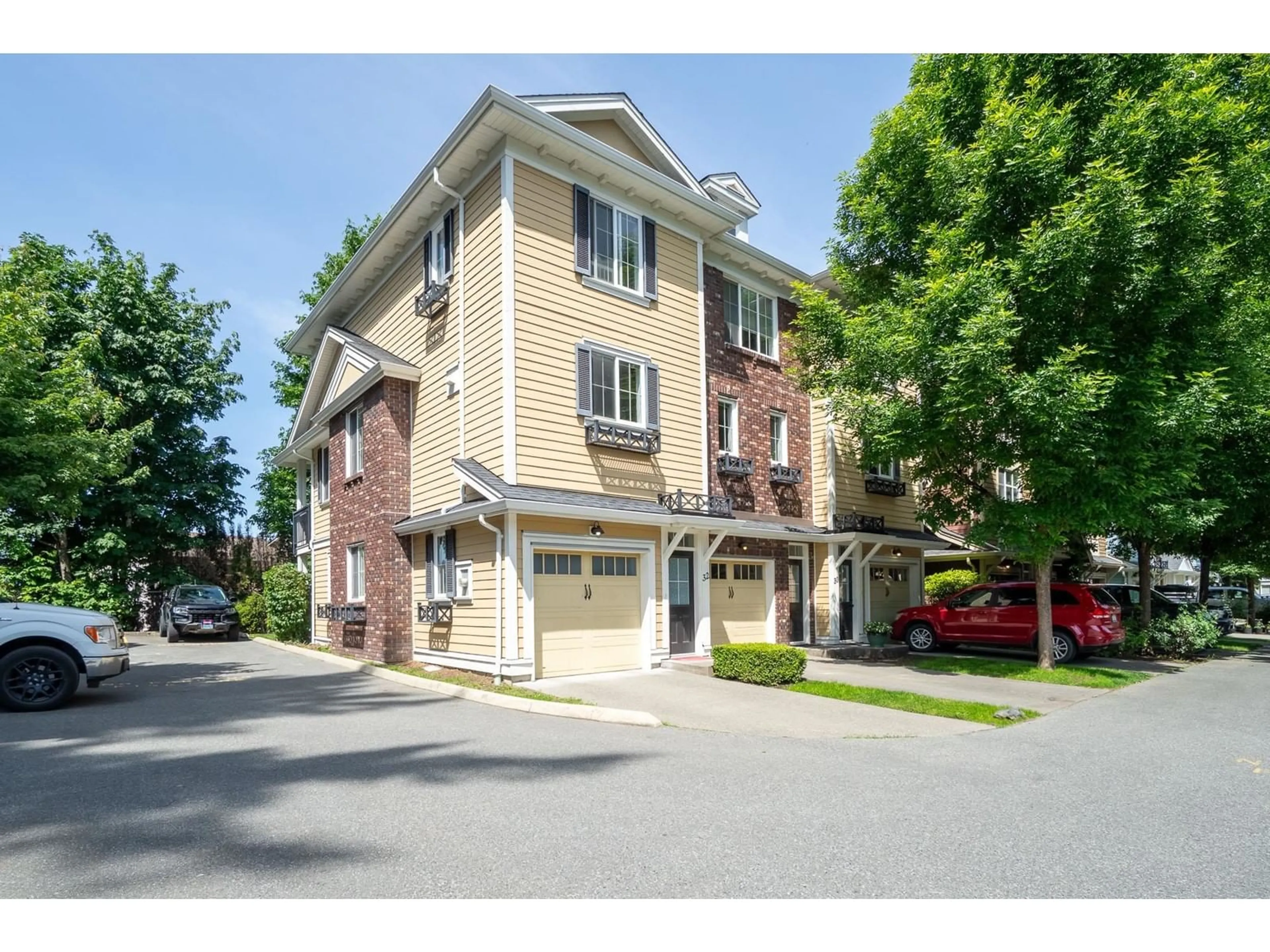 Unknown for 32 - 5805 SAPPERS WAY, Chilliwack British Columbia V2R0L7