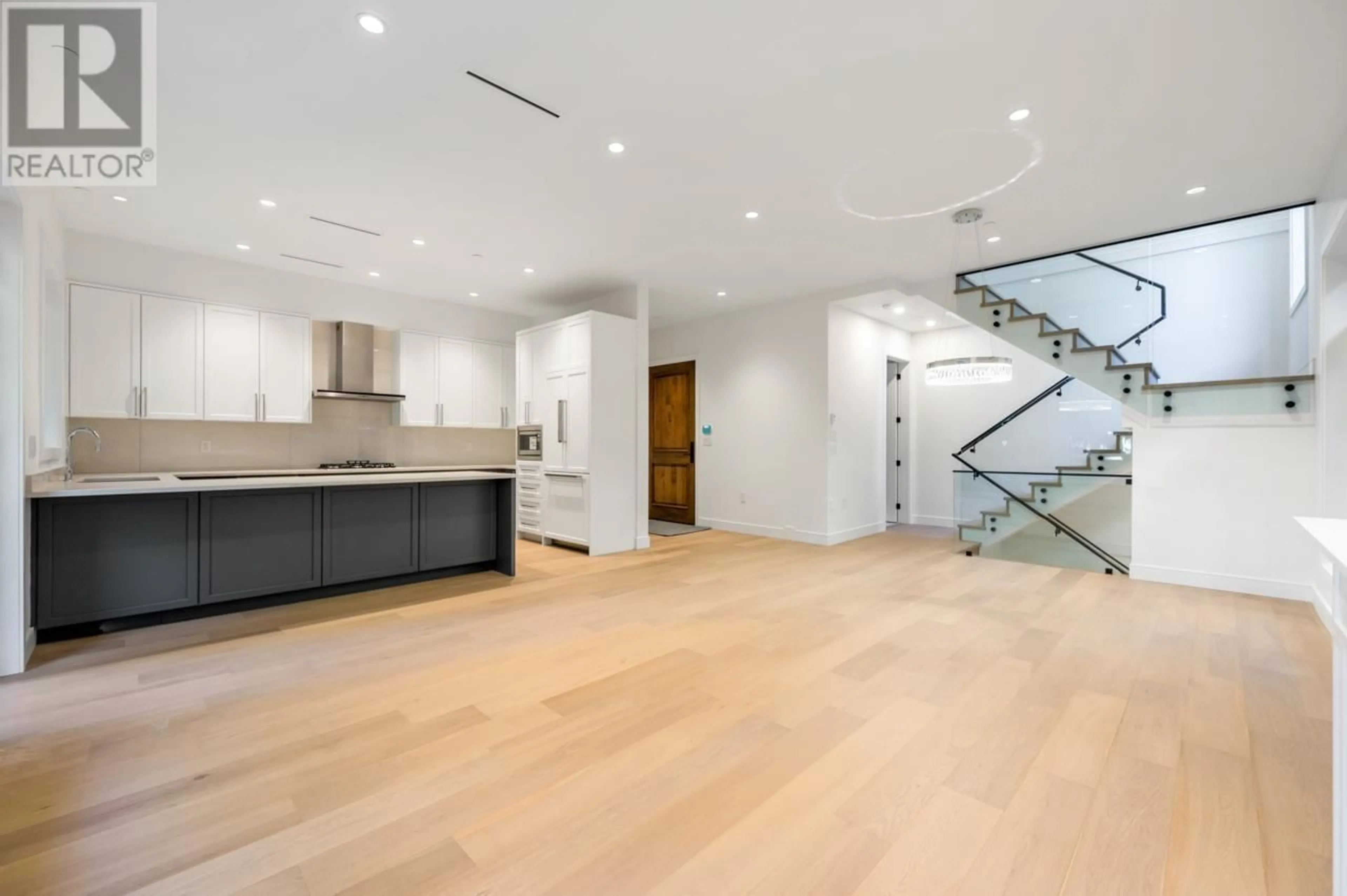 Unknown for 5838 HIGHBURY STREET, Vancouver British Columbia V6N1Z1