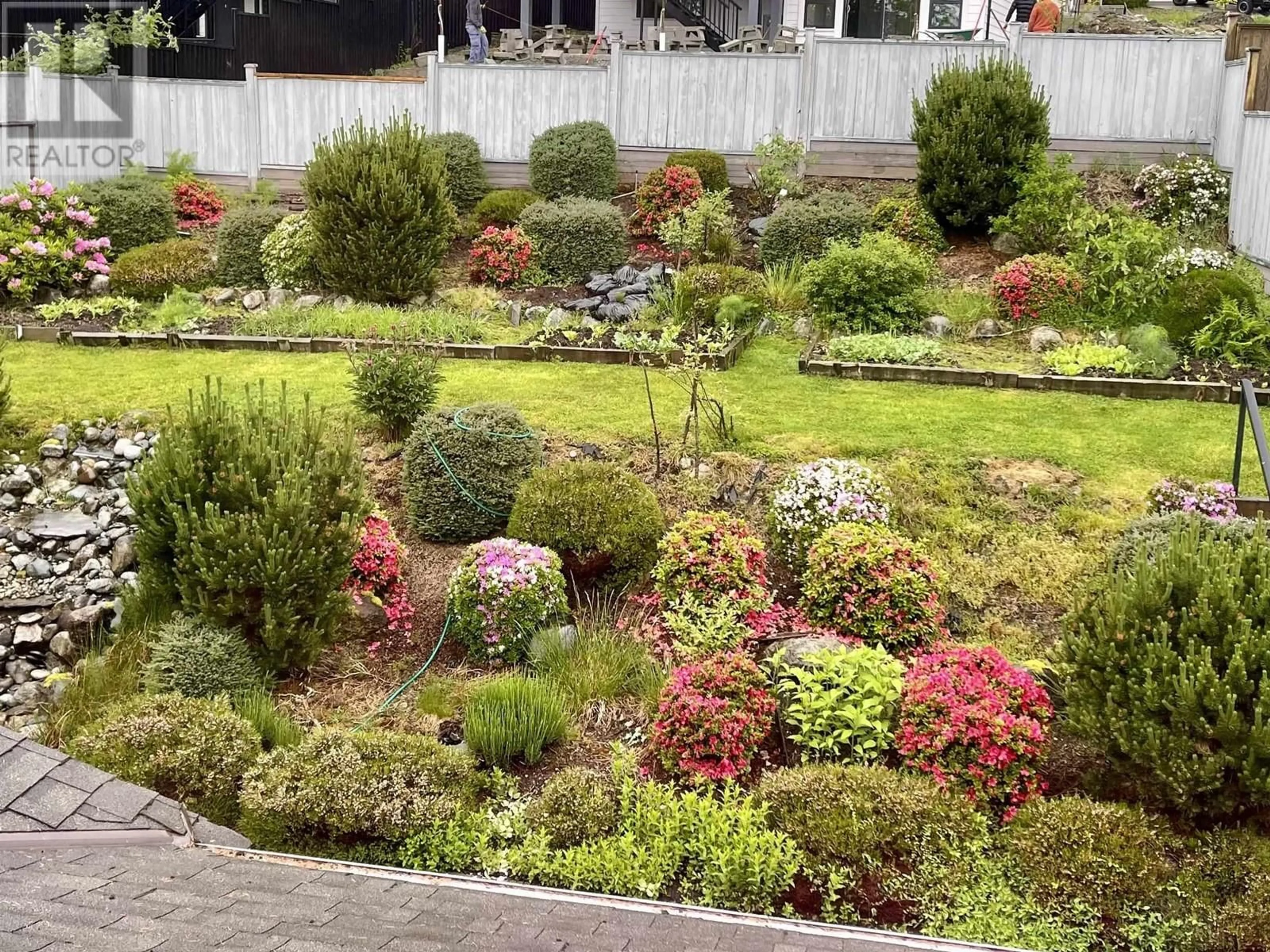 A pic from outside/outdoor area/front of a property/back of a property/a pic from drone, street for 3483 WALES AVENUE, Coquitlam British Columbia V3E0K5