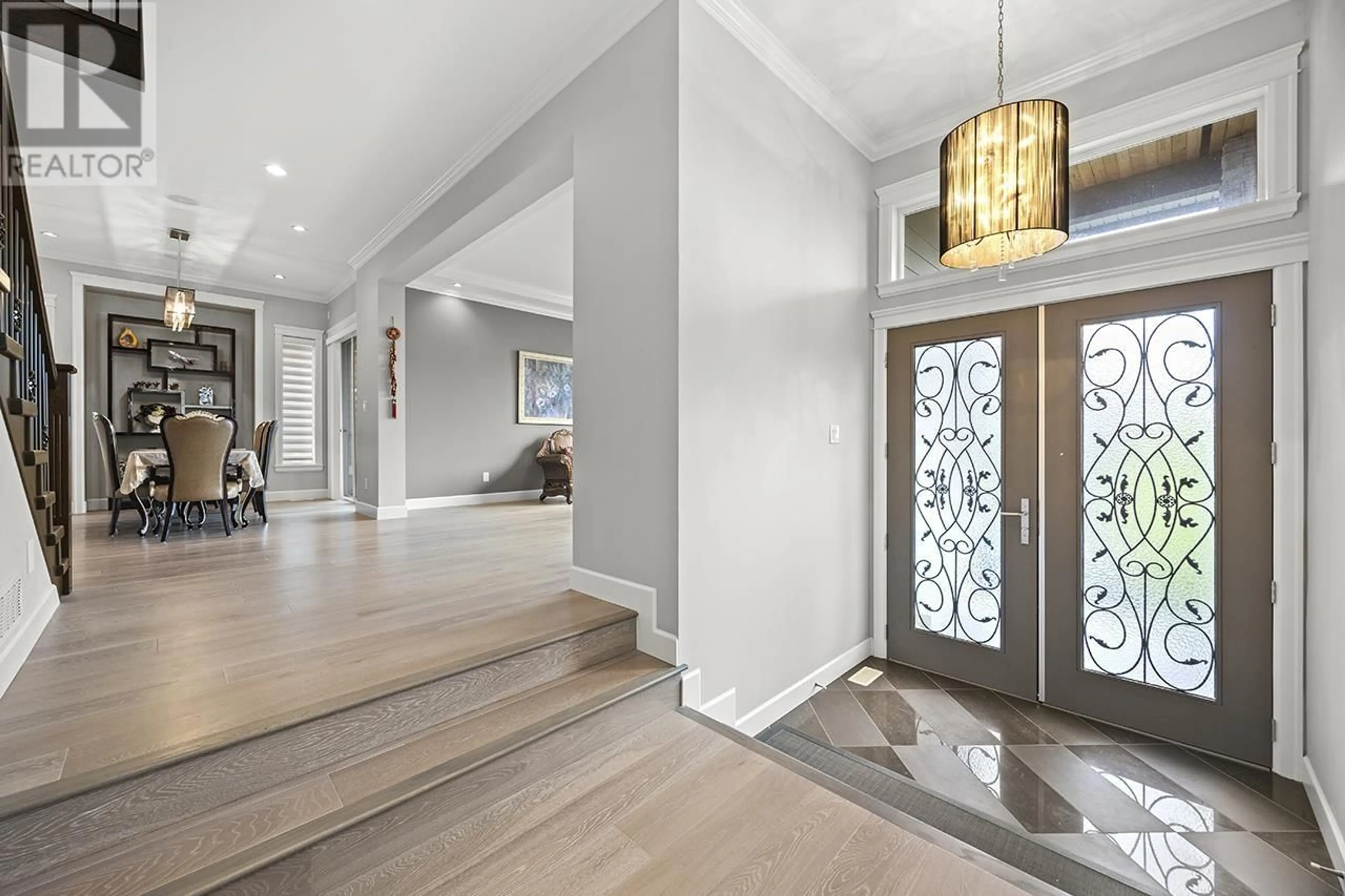 Indoor entryway for 3483 WALES AVENUE, Coquitlam British Columbia V3E0K5