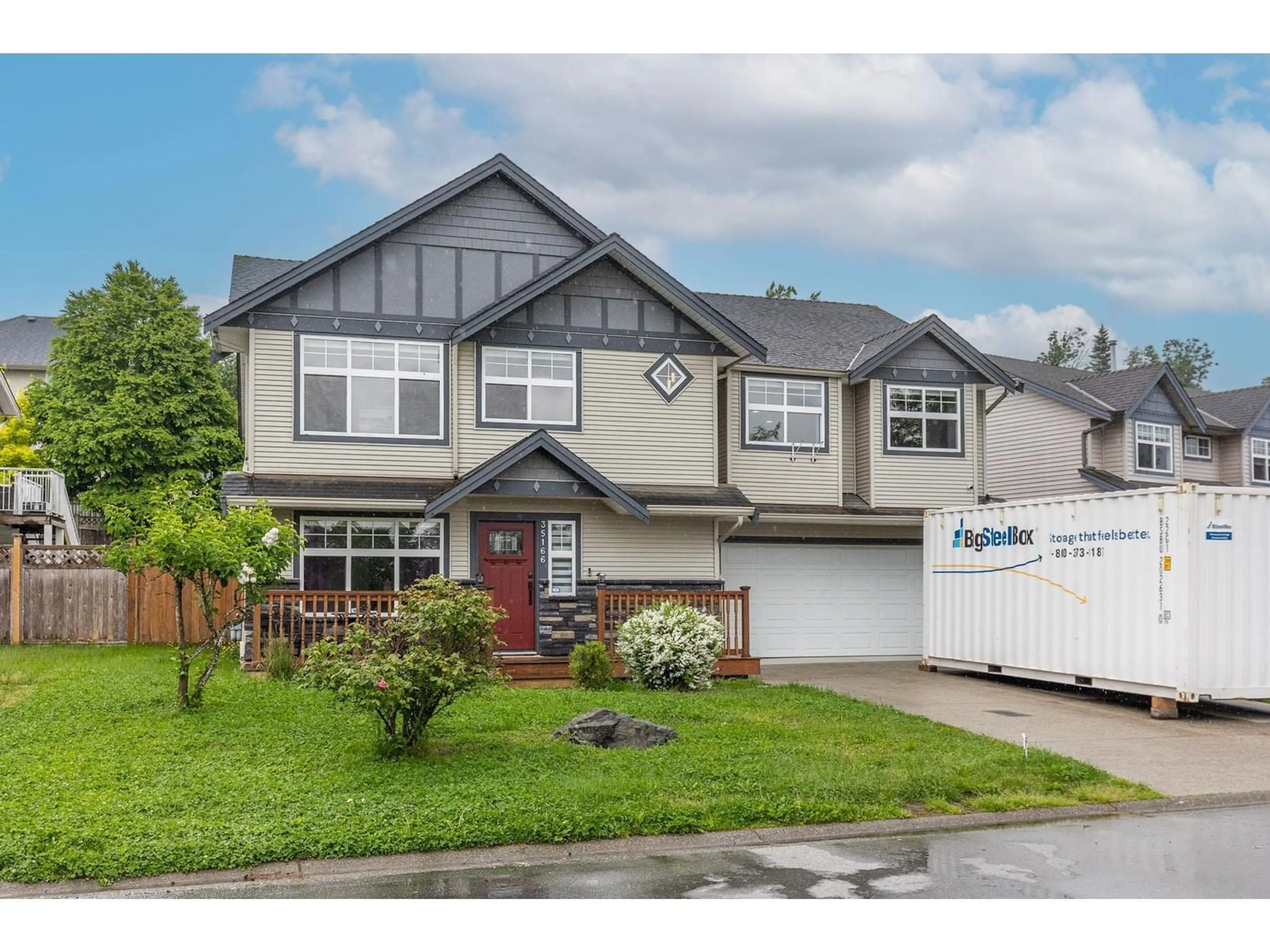 Home with vinyl exterior material, street for 35166 LABURNUM, Abbotsford British Columbia V2S8K4
