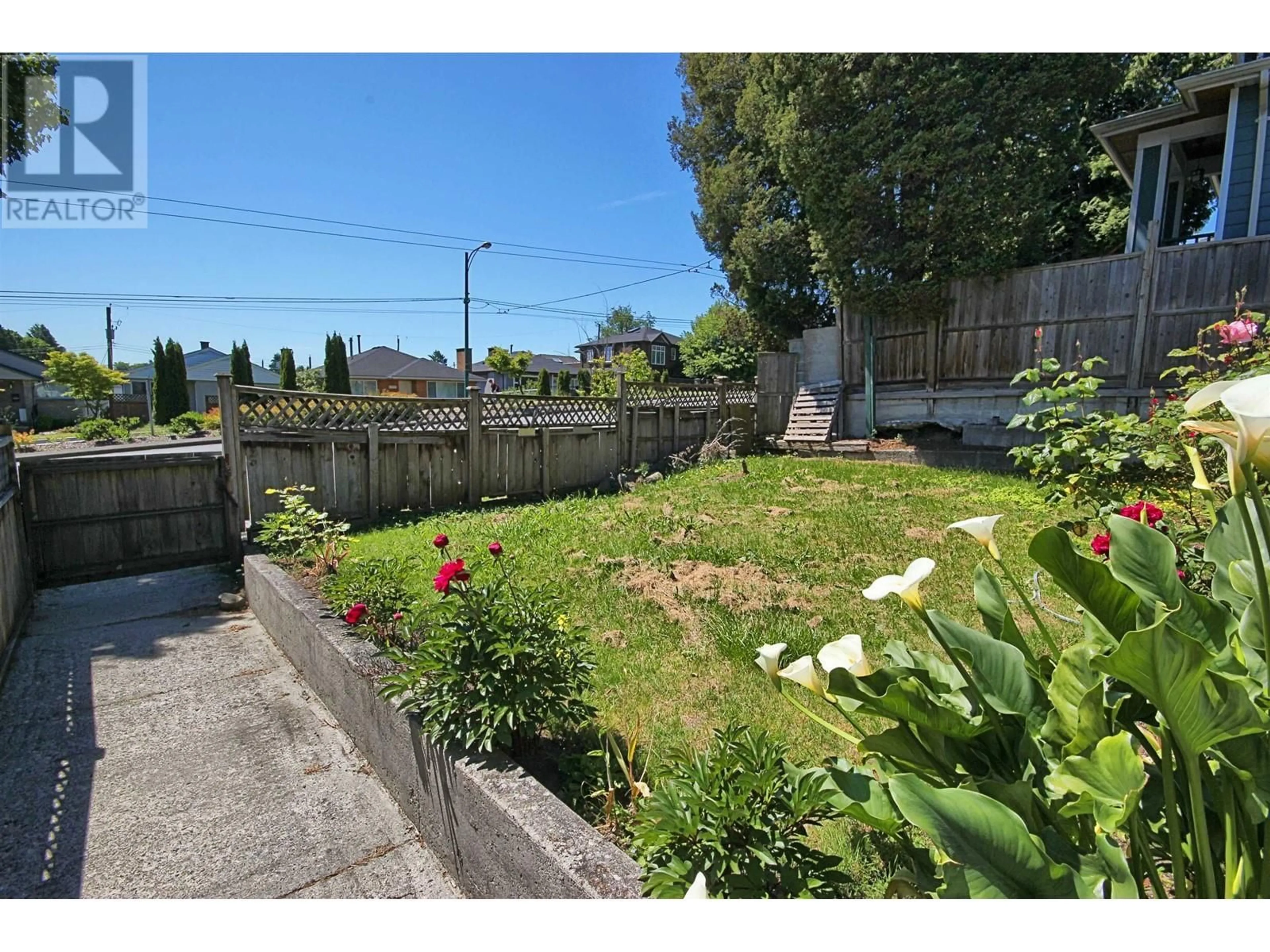 A pic from outside/outdoor area/front of a property/back of a property/a pic from drone, street for 1333 41ST AVENUE, Vancouver British Columbia V5W1R5