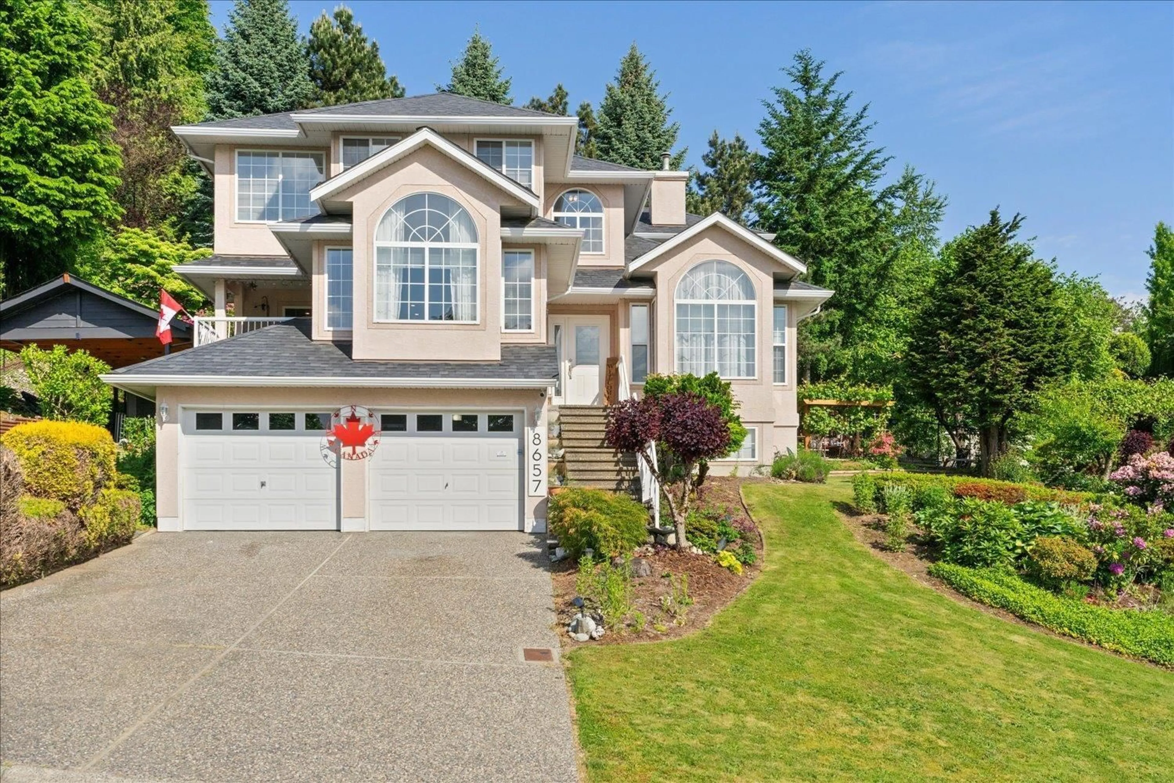 Home with vinyl exterior material, mountain view for 8657 SUNBURST PLACE, Chilliwack British Columbia V2R3J1