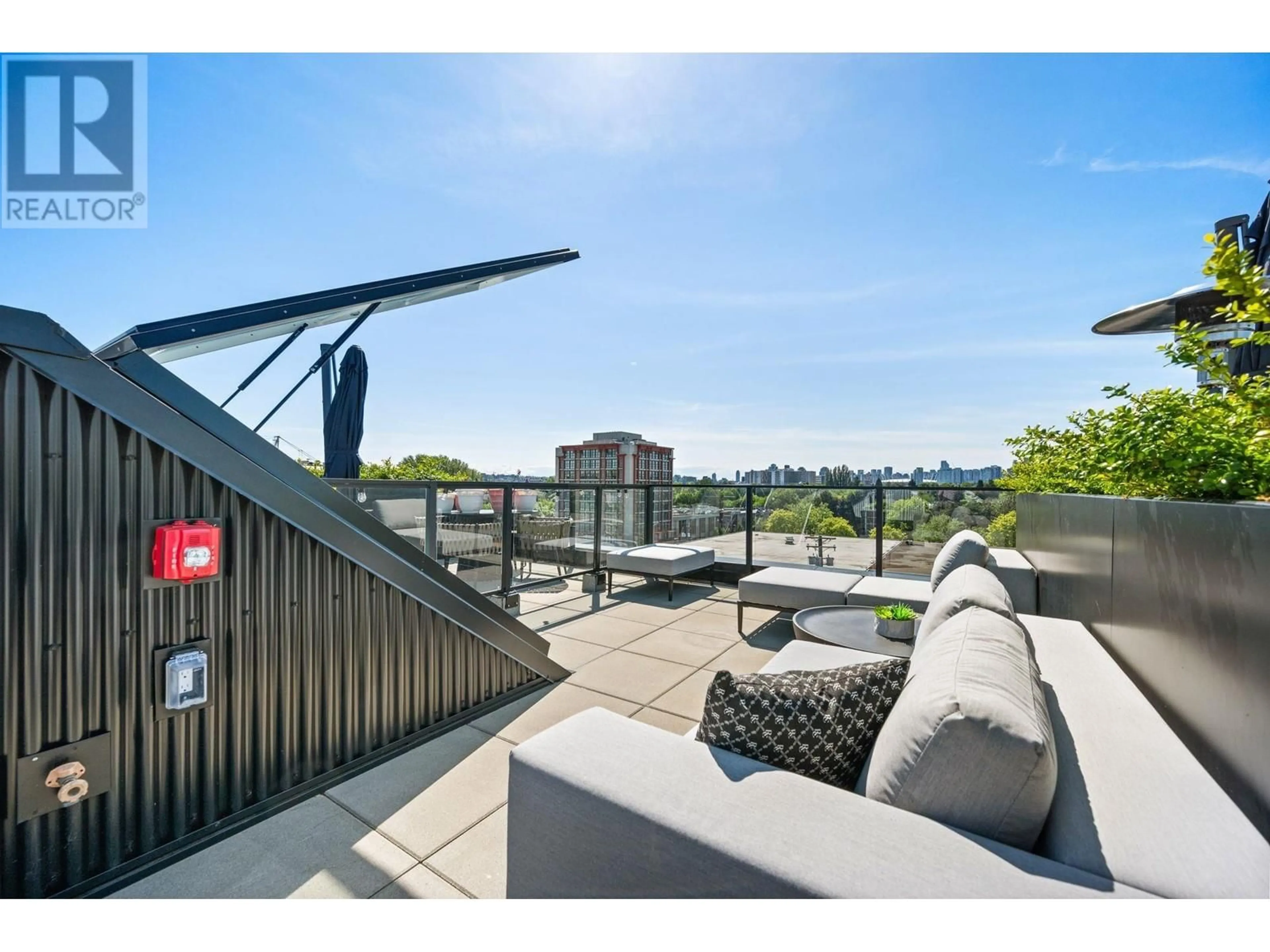 Patio, unknown for 322 - 1120 GEORGIA STREET, Vancouver British Columbia V6A0K2