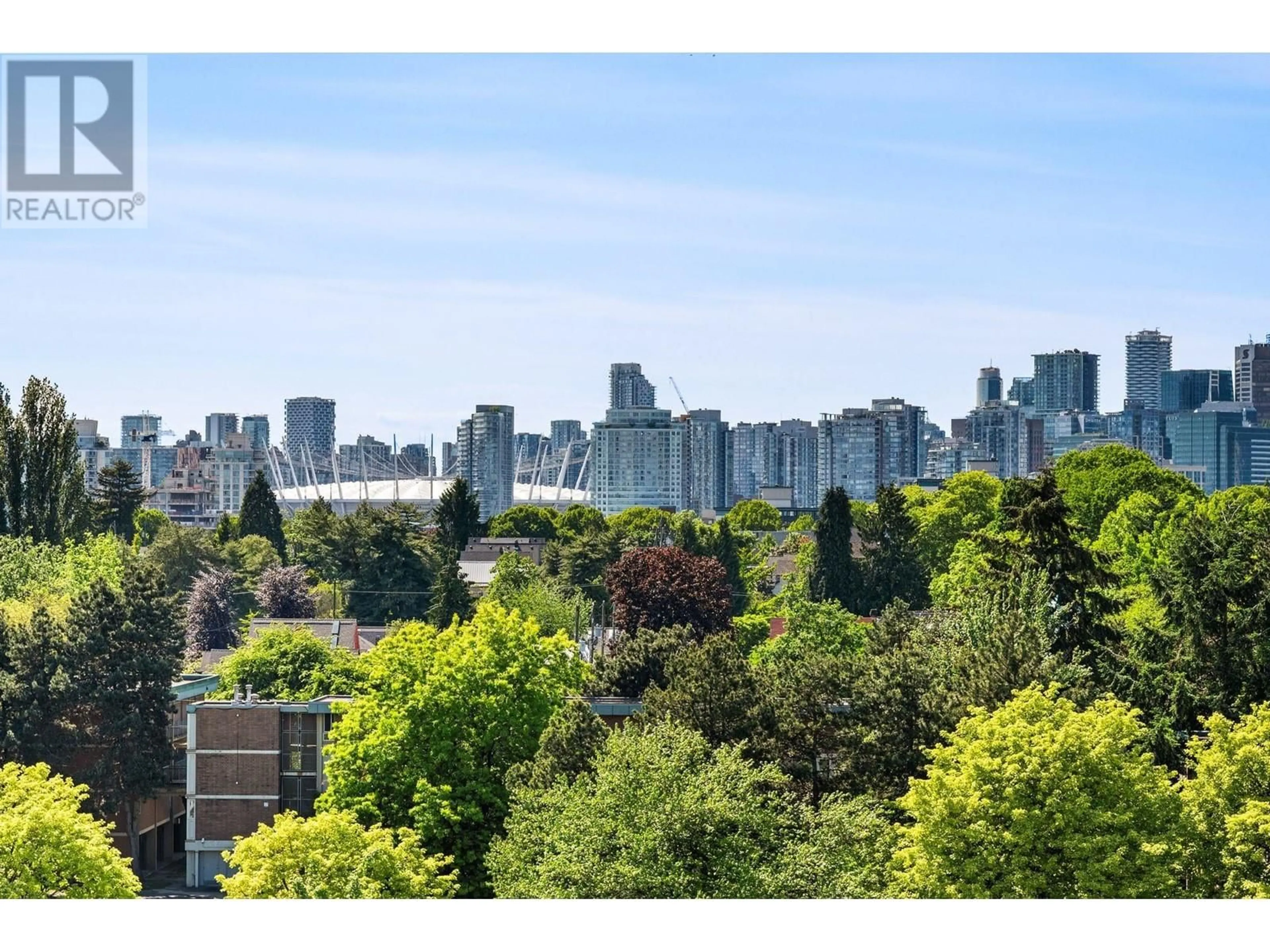 A pic from outside/outdoor area/front of a property/back of a property/a pic from drone, city buildings view from balcony for 322 - 1120 GEORGIA STREET, Vancouver British Columbia V6A0K2