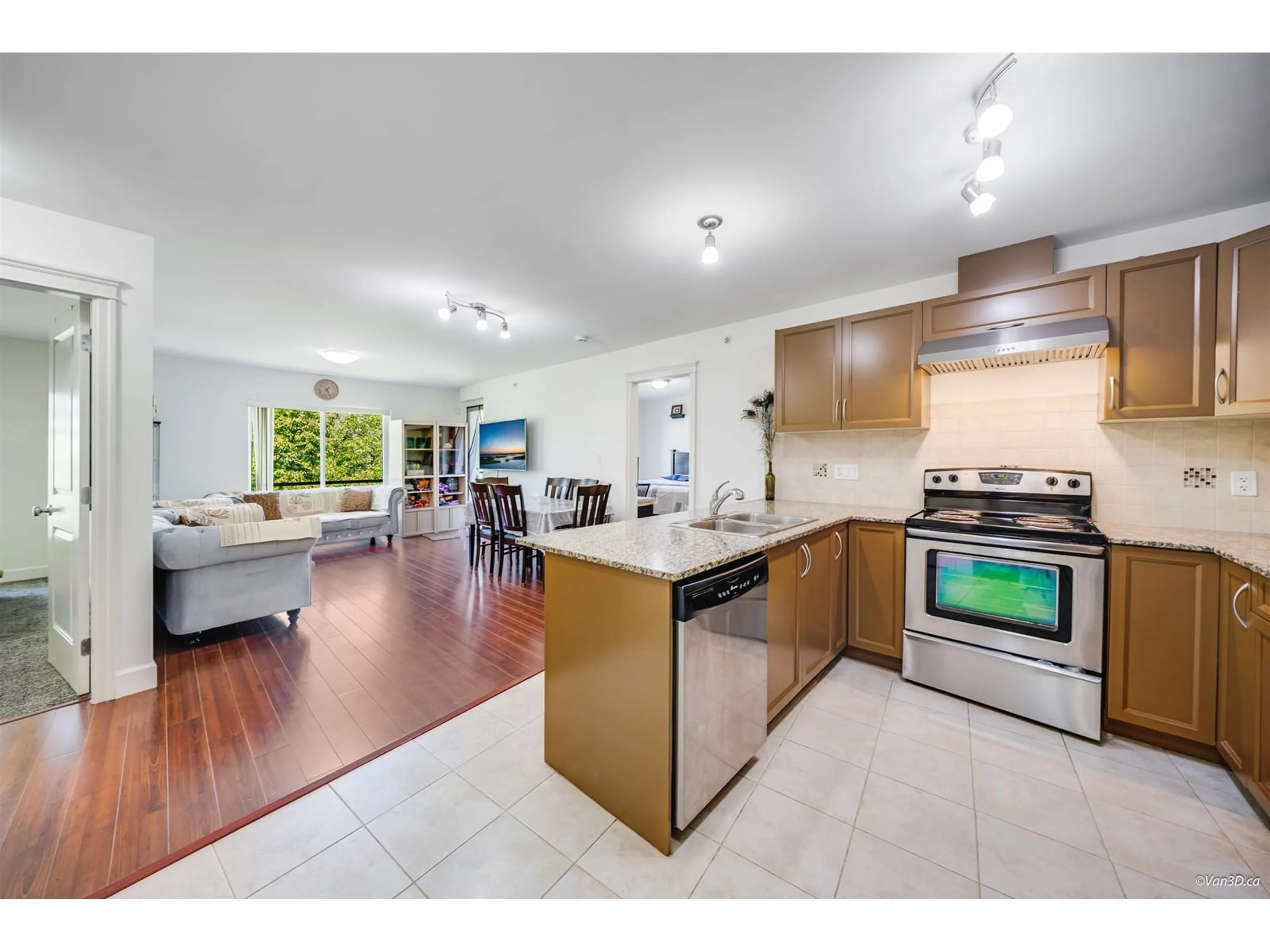 Open concept kitchen, unknown for 310 - 12088 75A, Surrey British Columbia V3W1Y4