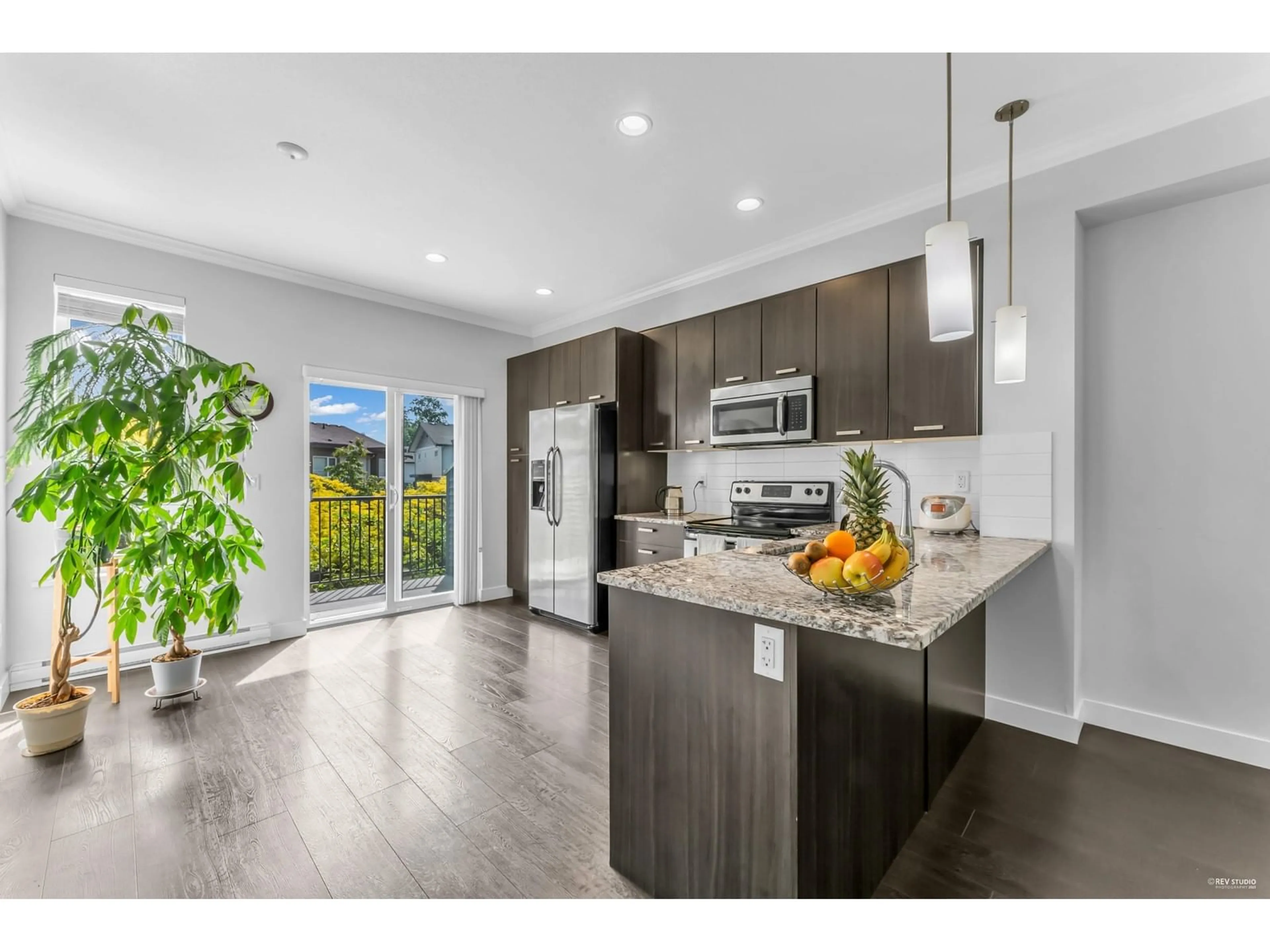 Open concept kitchen, unknown for 3 - 5888 144, Surrey British Columbia V3X0G8