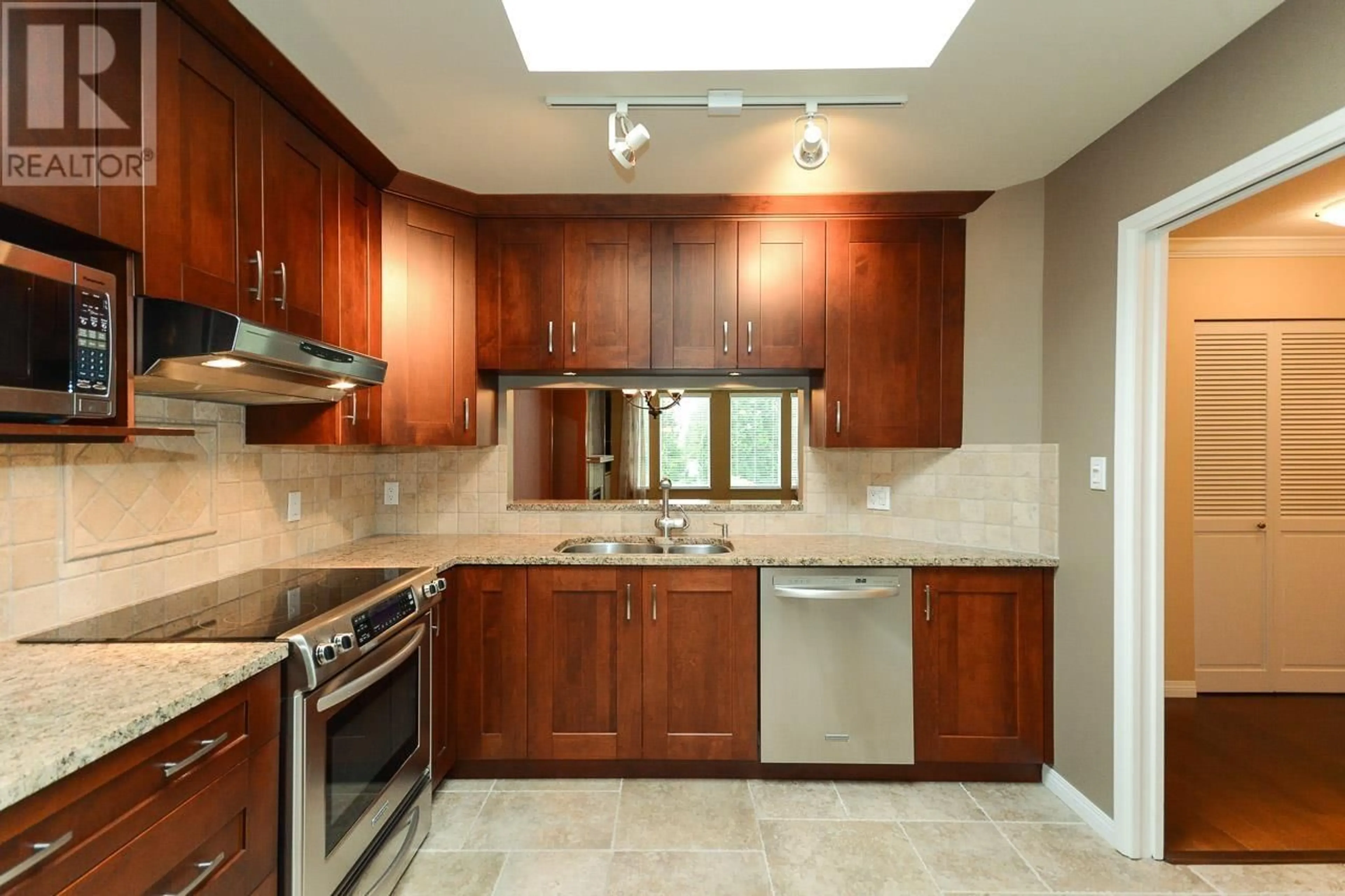 Standard kitchen, ceramic/tile floor for 311 - 1695 AUGUSTA AVENUE, Burnaby British Columbia V5A4S8