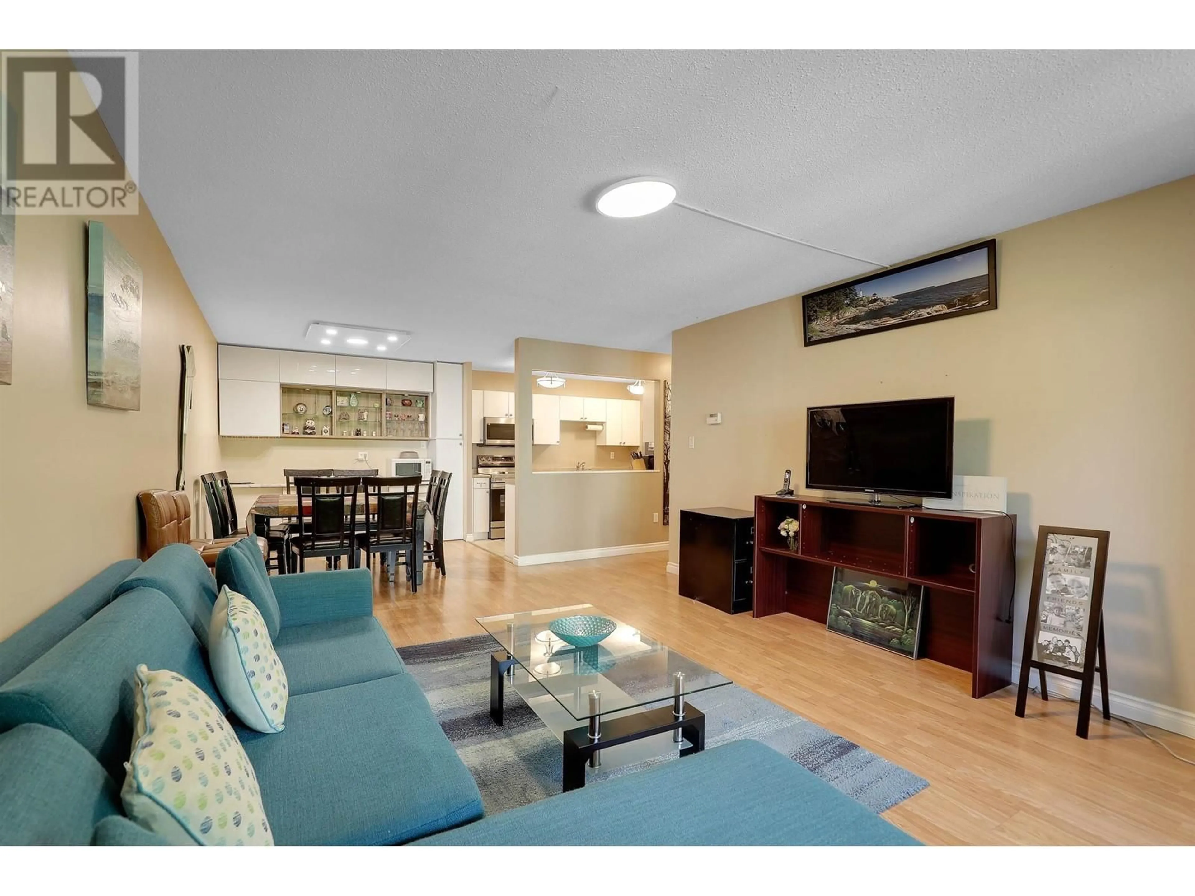 Living room with furniture, unknown for 308 - 2381 BURY AVENUE, Port Coquitlam British Columbia V3C1Z9