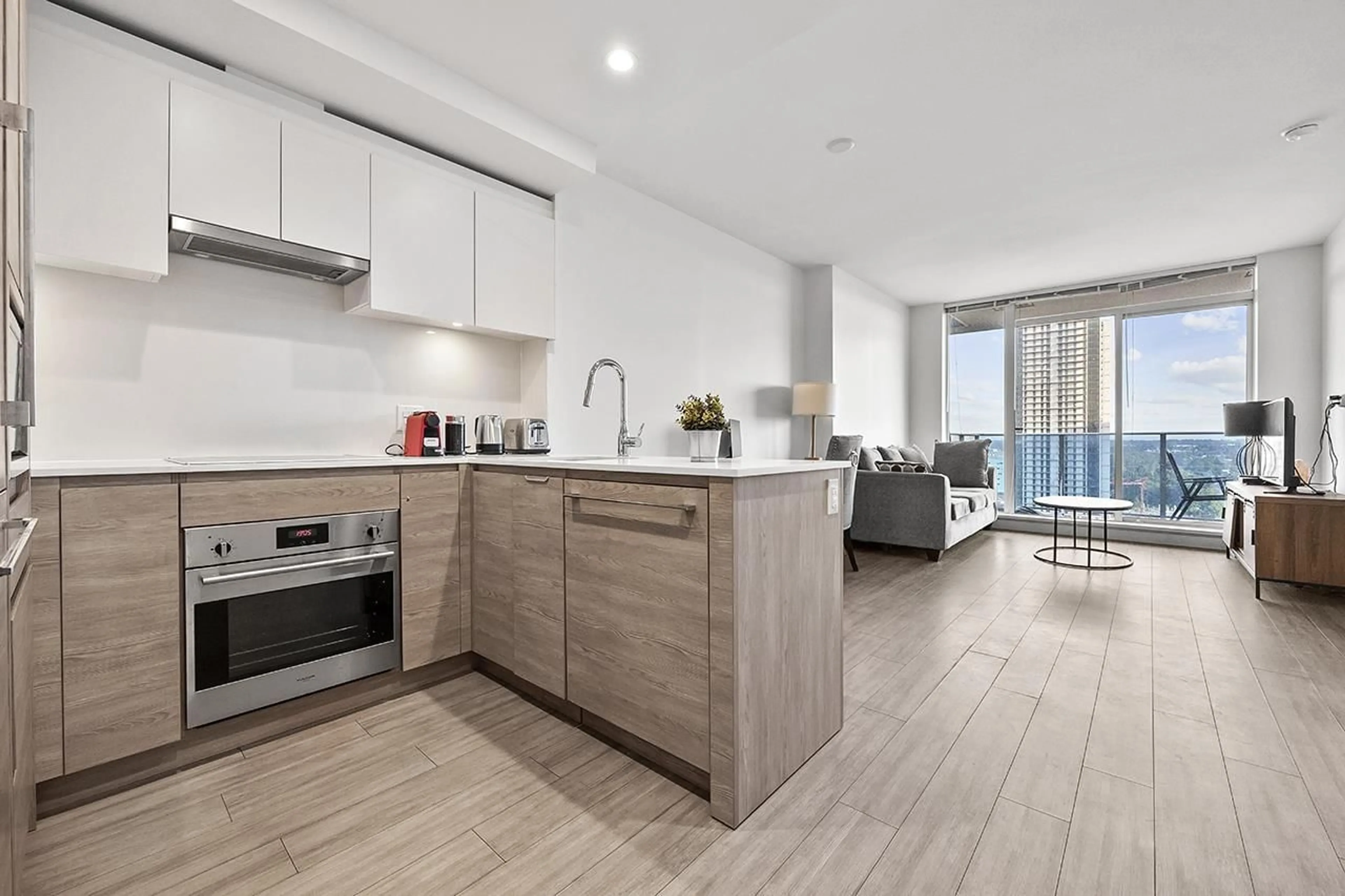 Open concept kitchen, unknown for 1502 - 13615 FRASER, Surrey British Columbia V3T0P7