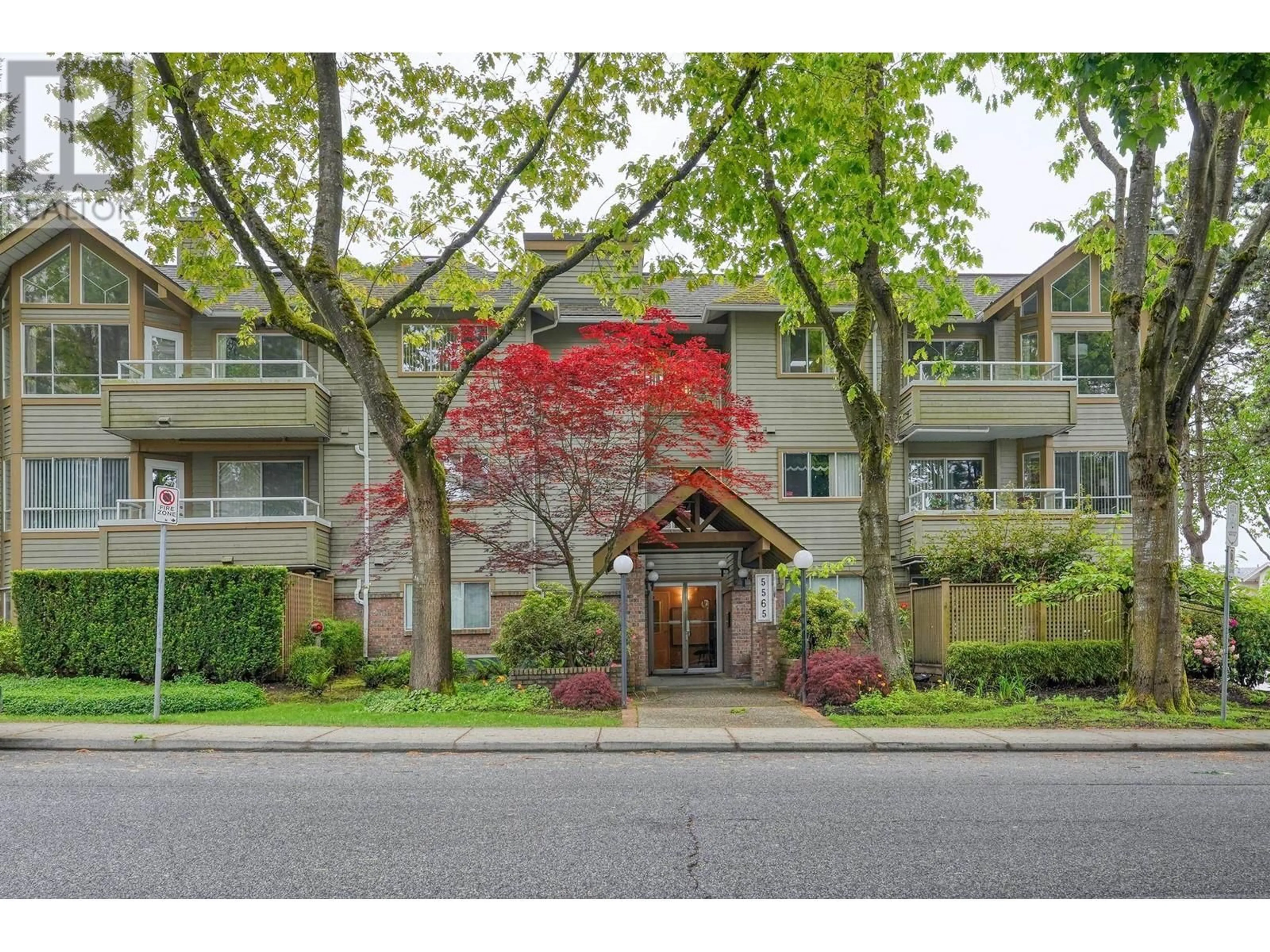 Unknown for 307 - 5565 INMAN AVENUE, Burnaby British Columbia V5H2M2