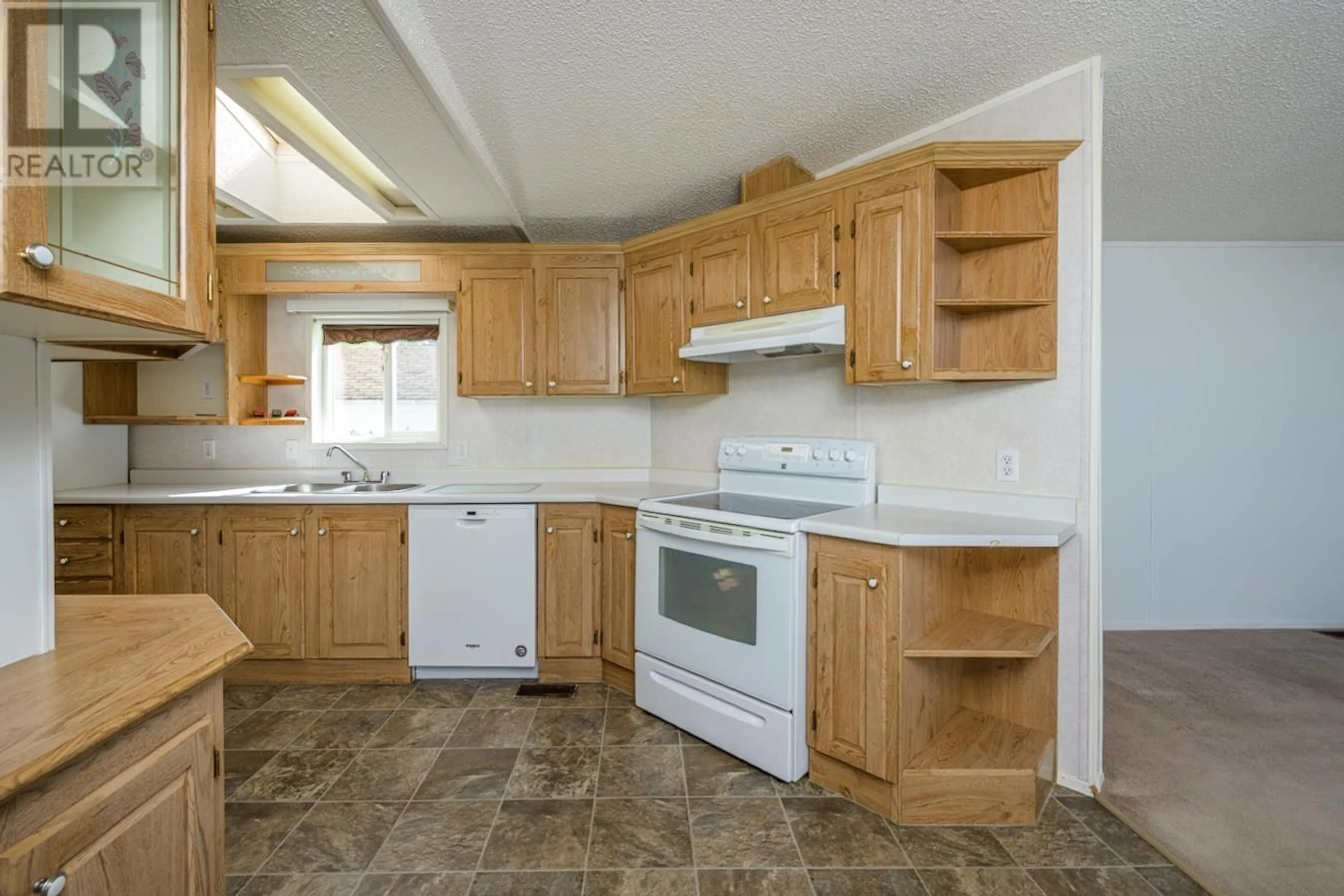 Standard kitchen, unknown for 7574 GISCOME ROAD, Prince George British Columbia V2N6V1