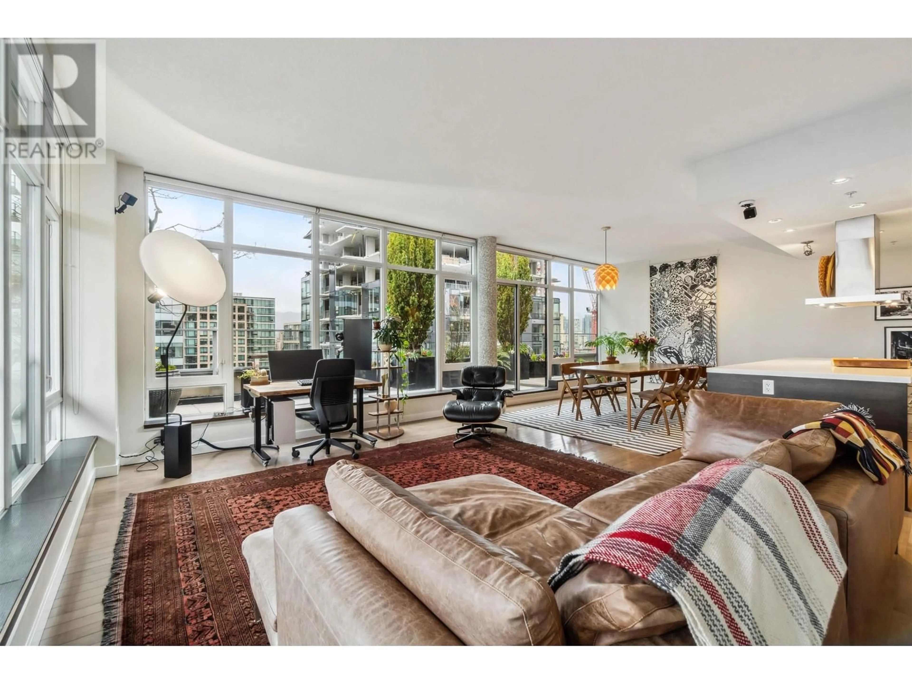 Living room with furniture, unknown for 1601 - 1252 HORNBY STREET, Vancouver British Columbia V6Z1W2