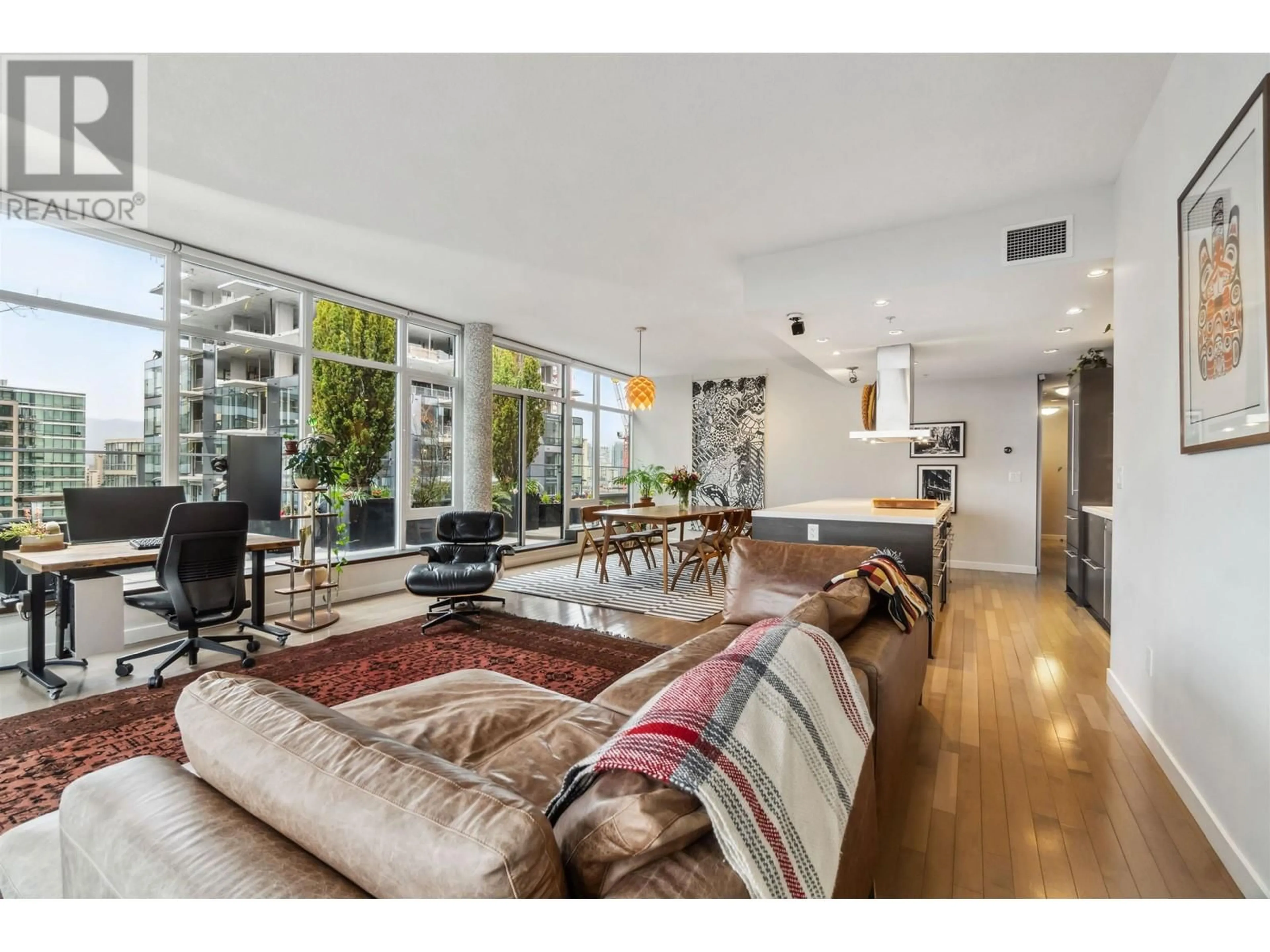 Living room with furniture, unknown for 1601 - 1252 HORNBY STREET, Vancouver British Columbia V6Z1W2