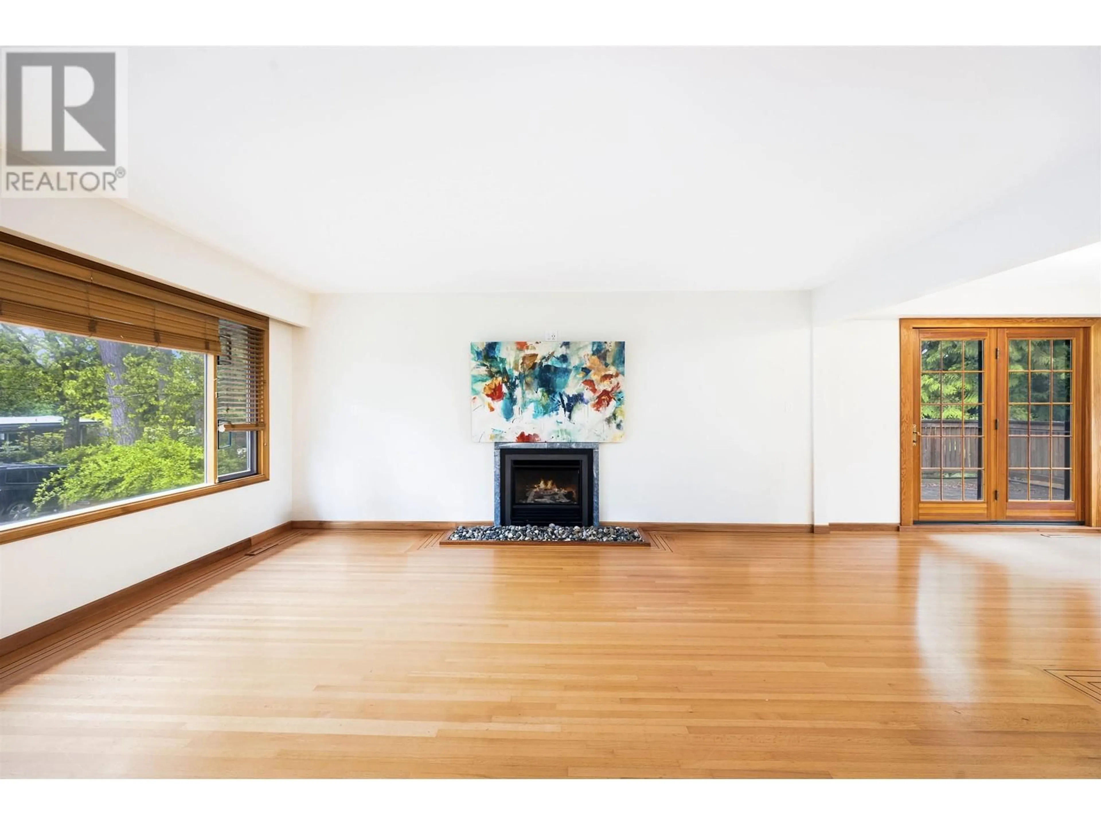 Unknown for 1561 MERLYNN CRESCENT, North Vancouver British Columbia V7J2X9