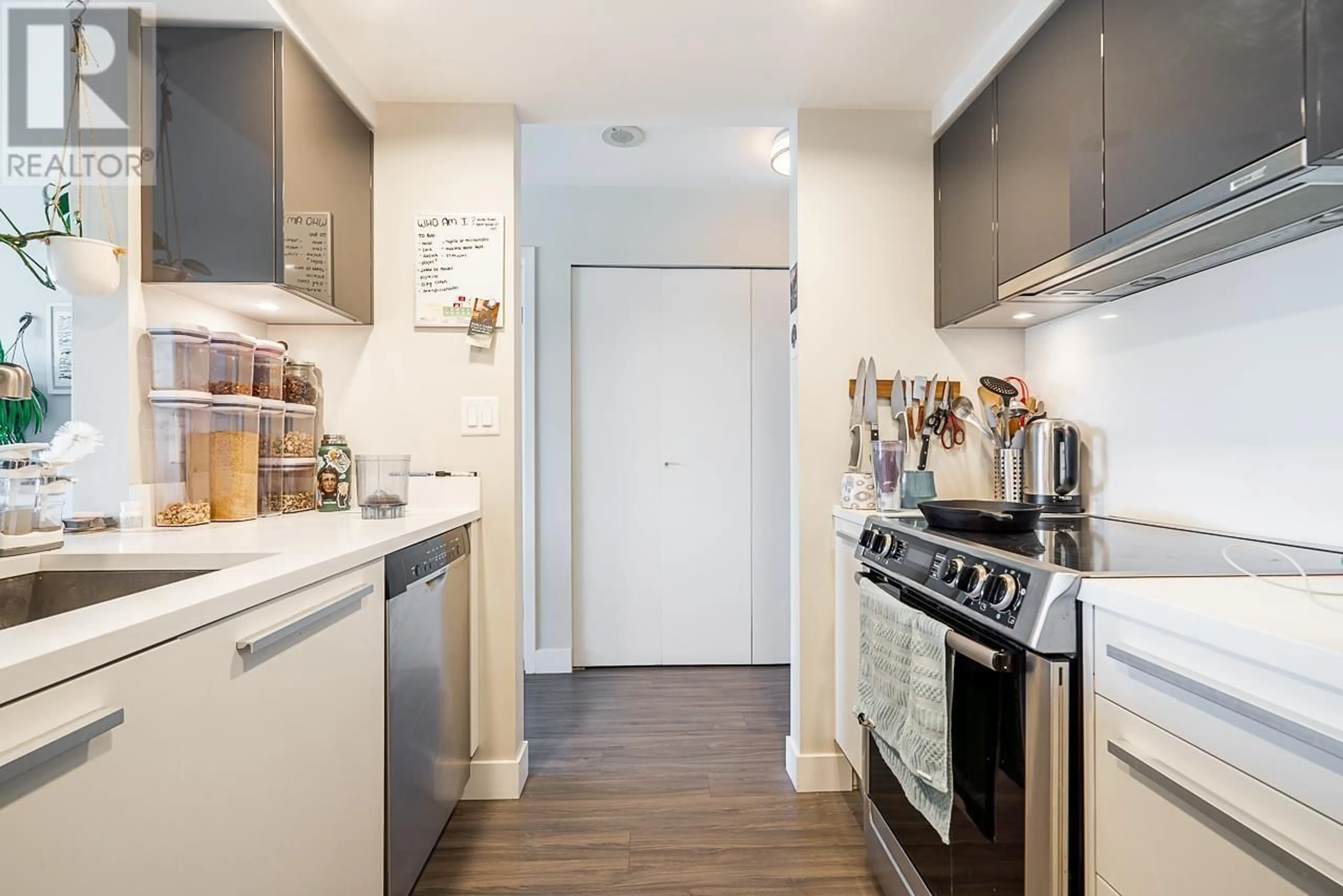 Standard kitchen, unknown for 1704 - 1323 HOMER STREET, Vancouver British Columbia V6B5T1