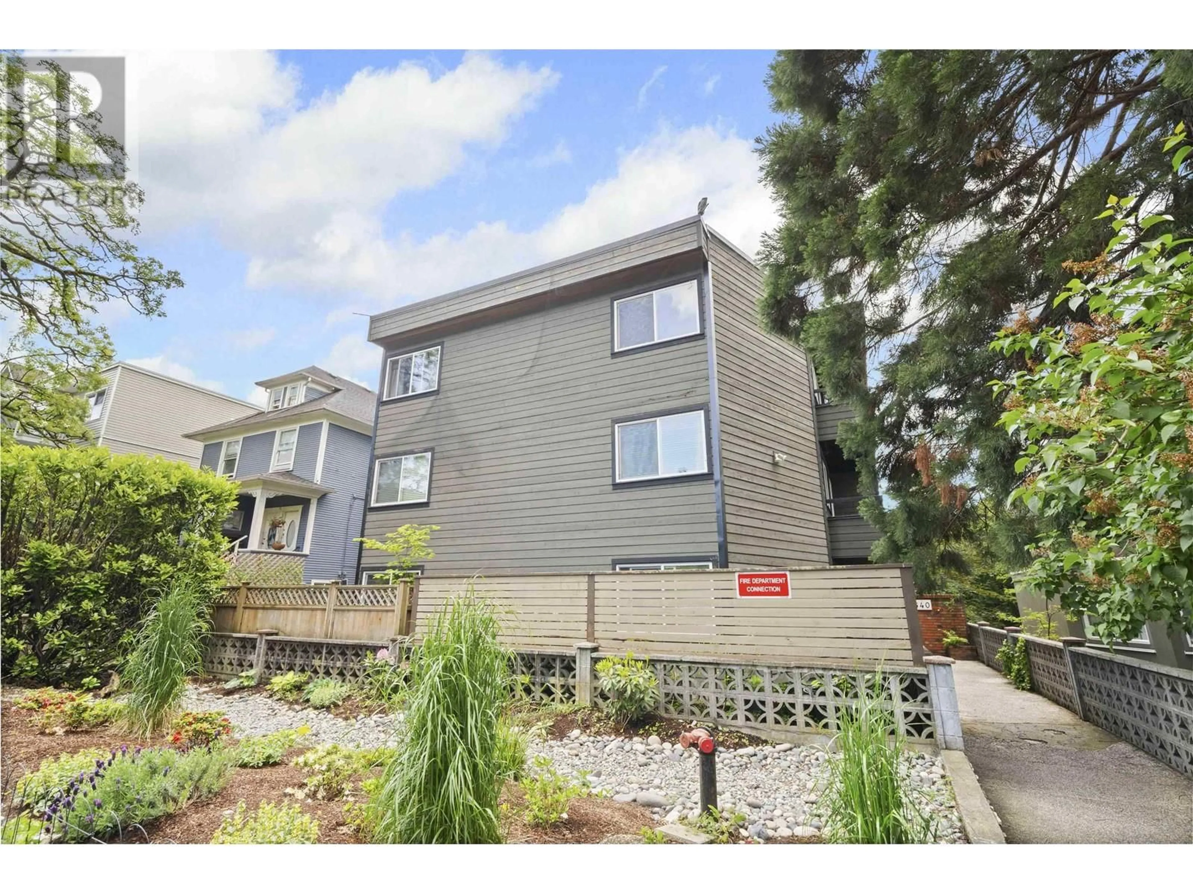 Unknown for 311 - 1540 4TH AVENUE, Vancouver British Columbia V5N1J8