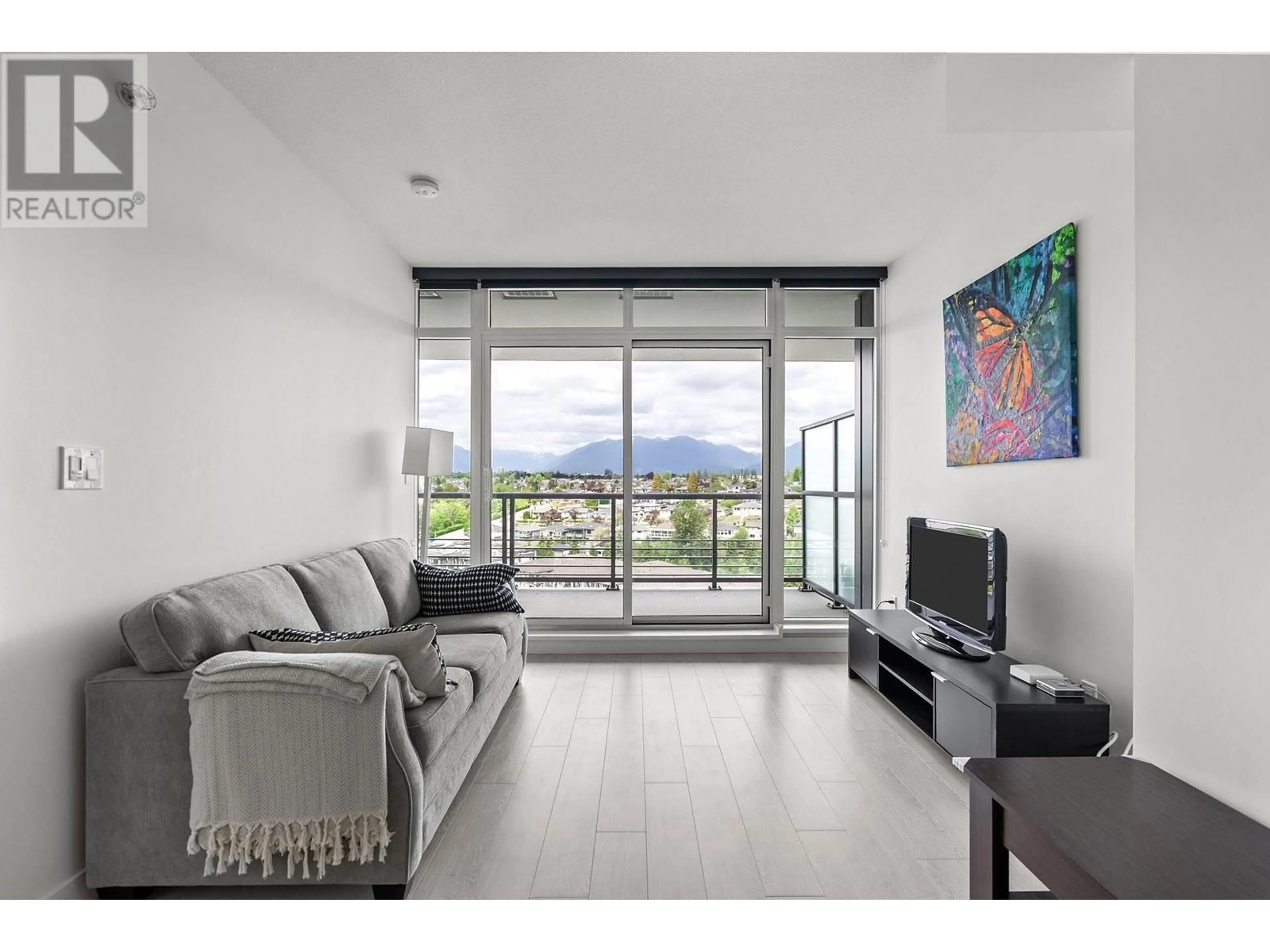 Living room with furniture, unknown for 1406 - 4730 LOUGHEED HIGHWAY, Burnaby British Columbia V5C0M9
