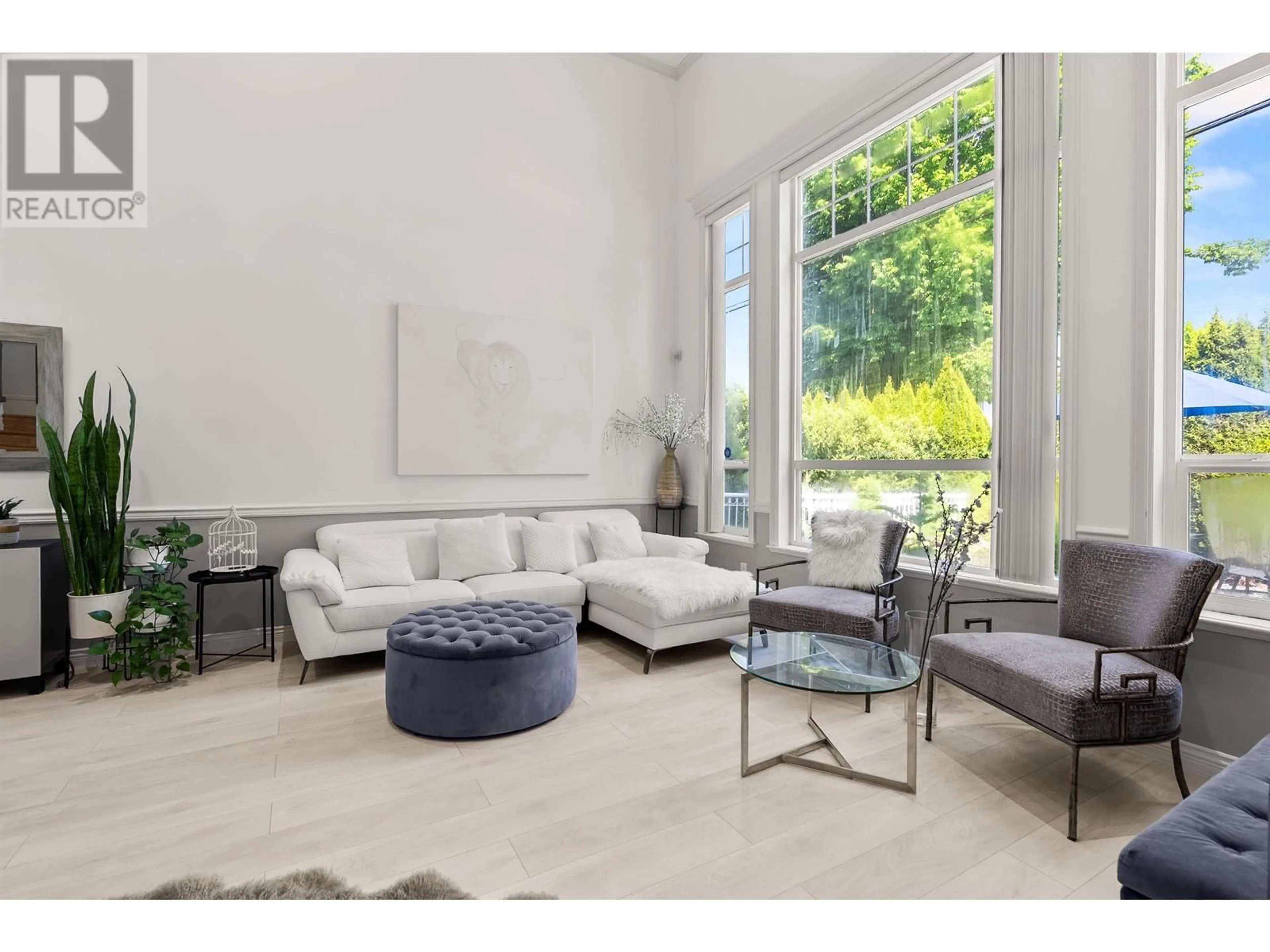 Living room with furniture, unknown for 4573 NO. 5 ROAD, Richmond British Columbia V6X2V5