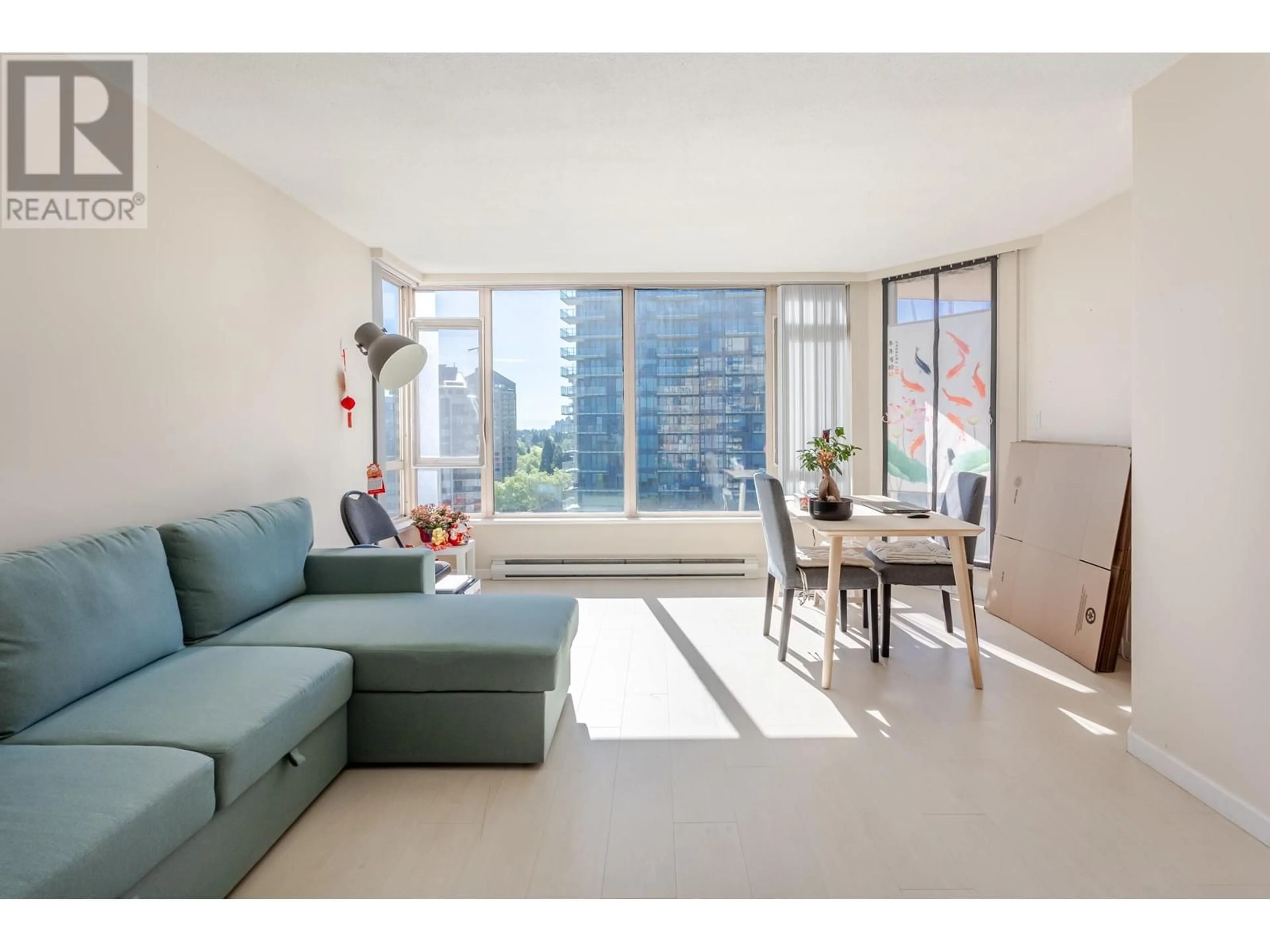 Living room with furniture, unknown for 1202 - 4689 HAZEL STREET, Burnaby British Columbia V5H4R6